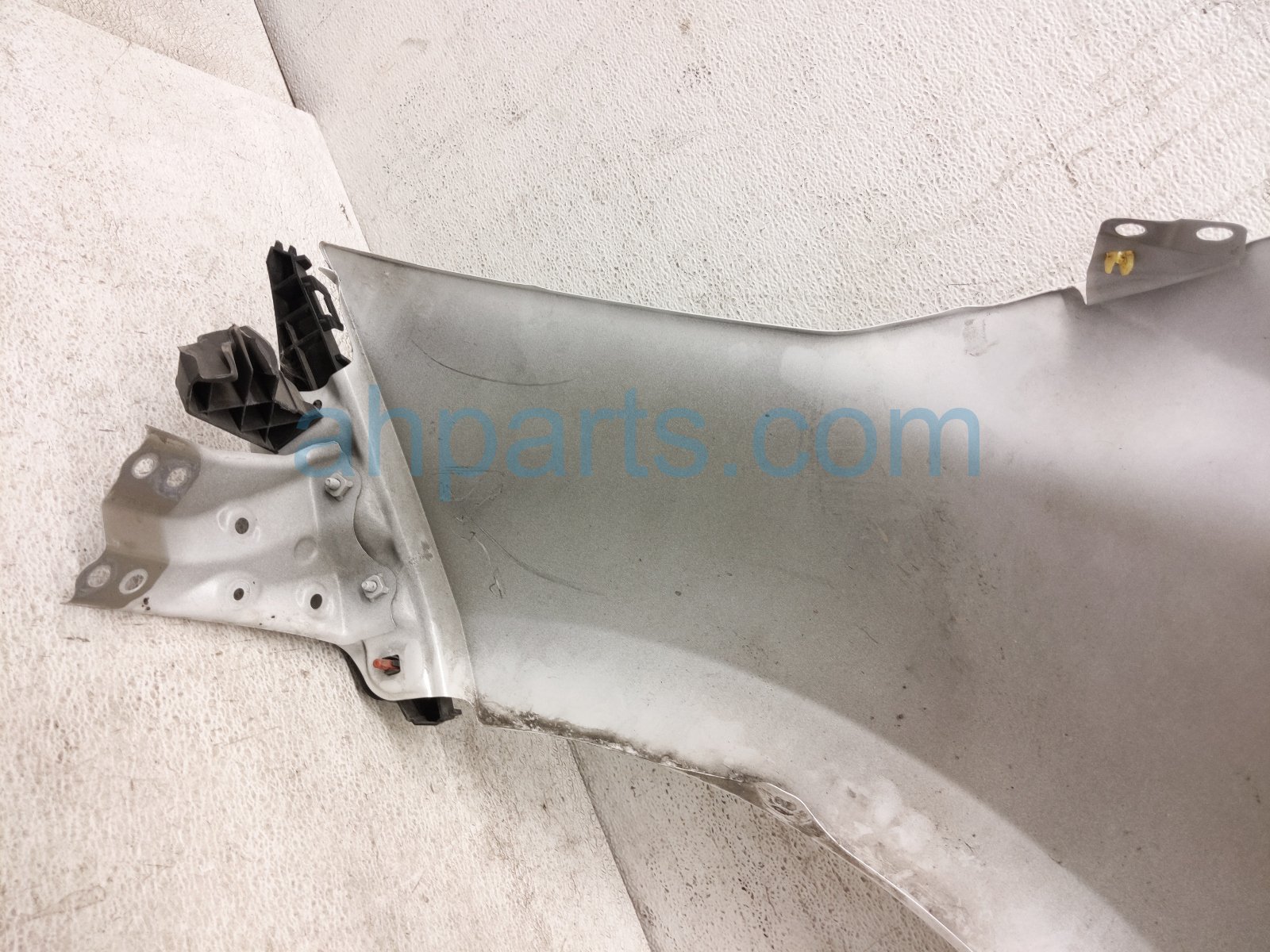 2022 Toyota Sienna Front Passenger Fender White *dings 53811 08090 Replacement 2022 Toyota Sienna Front Passenger Fender White *dings 53811 08090 Replacement thumbnail