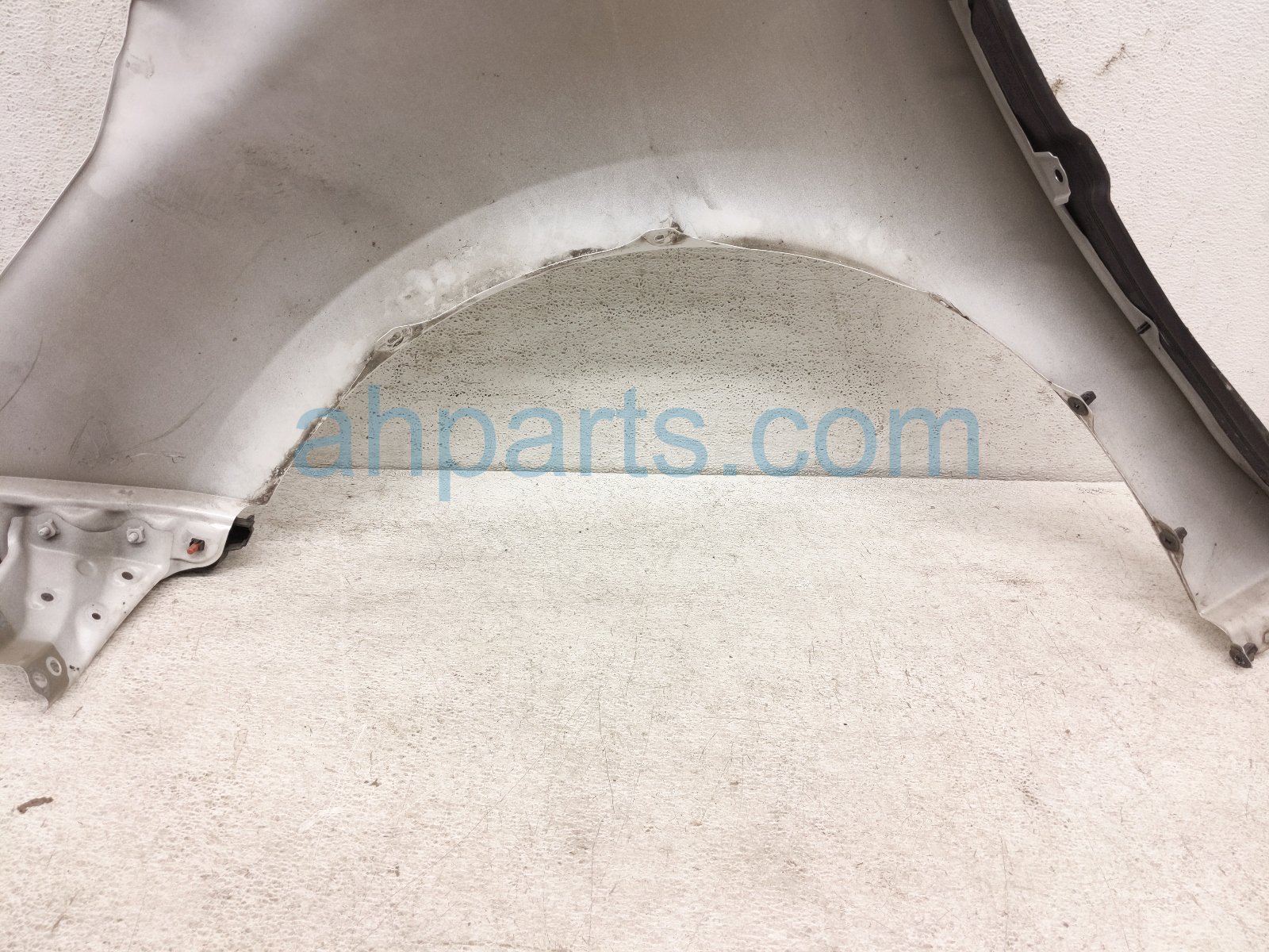 2022 Toyota Sienna Front Passenger Fender White *dings 53811 08090 Replacement 2022 Toyota Sienna Front Passenger Fender White *dings 53811 08090 Replacement thumbnail