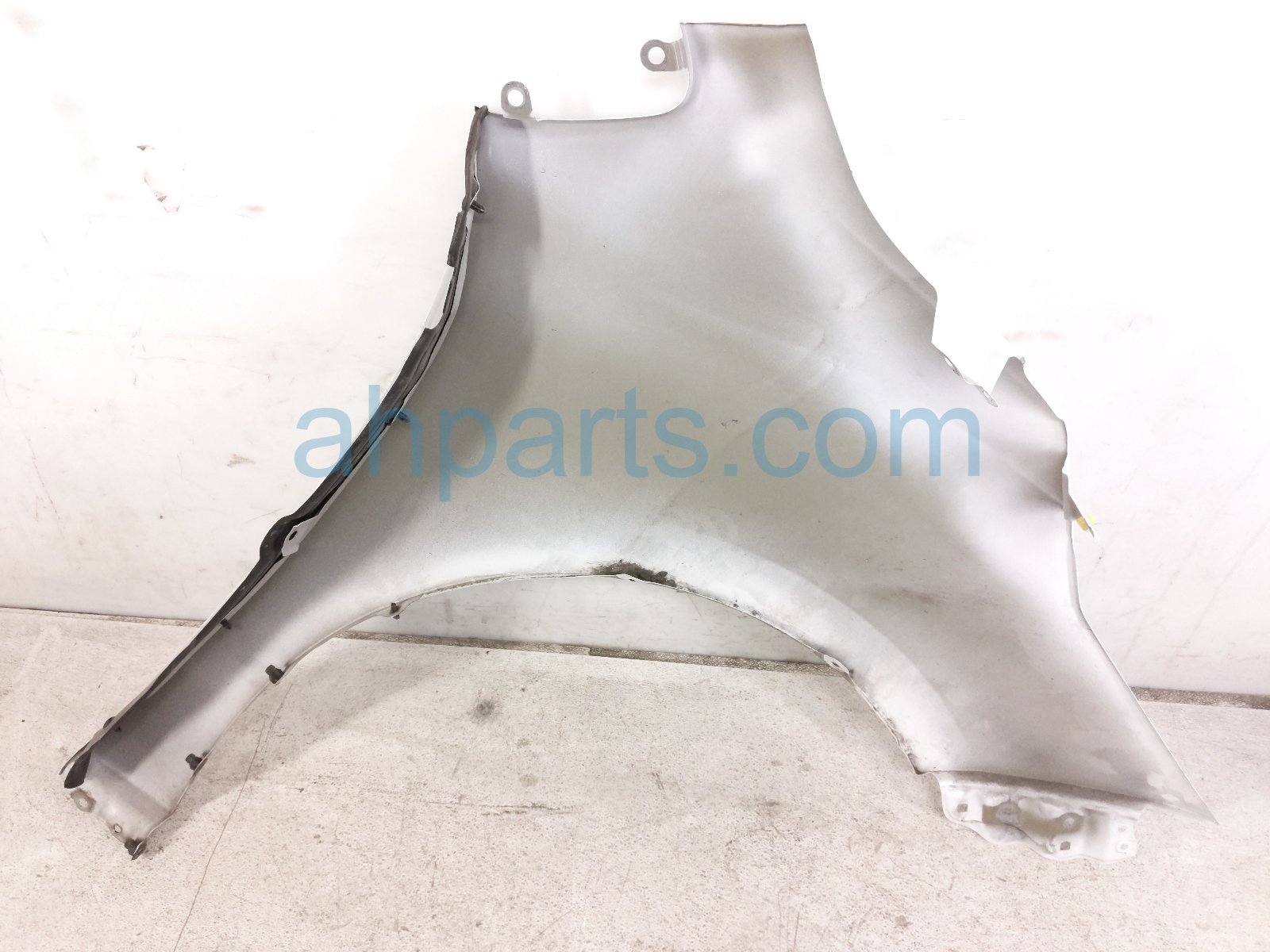 2022 Toyota Sienna Front Driver Fender White 53812 08050 Replacement 2022 Toyota Sienna Front Driver Fender White 53812 08050 Replacement thumbnail
