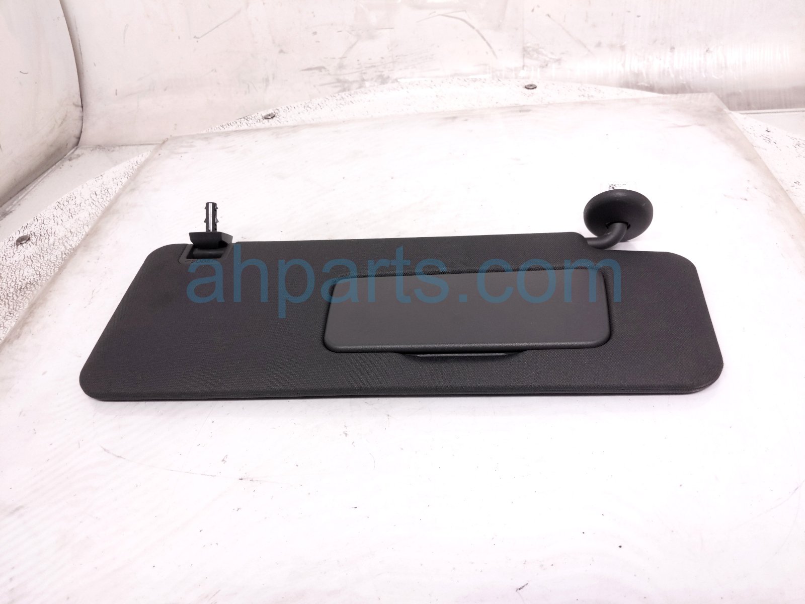 Toyota RH SUN VISOR - BLACK