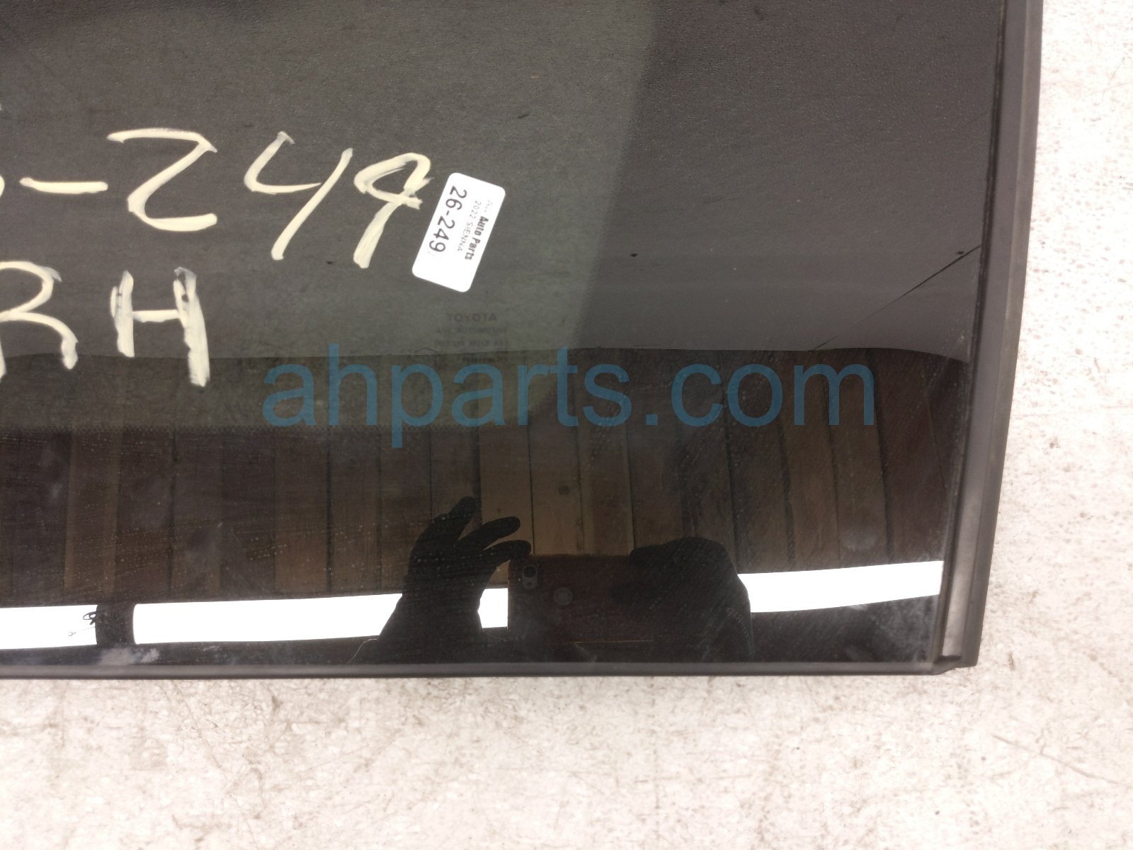 2022 Toyota Sienna Passenger Quarter Window Glass 62730 08201 Replacement 2022 Toyota Sienna Passenger Quarter Window Glass 62730 08201 Replacement thumbnail