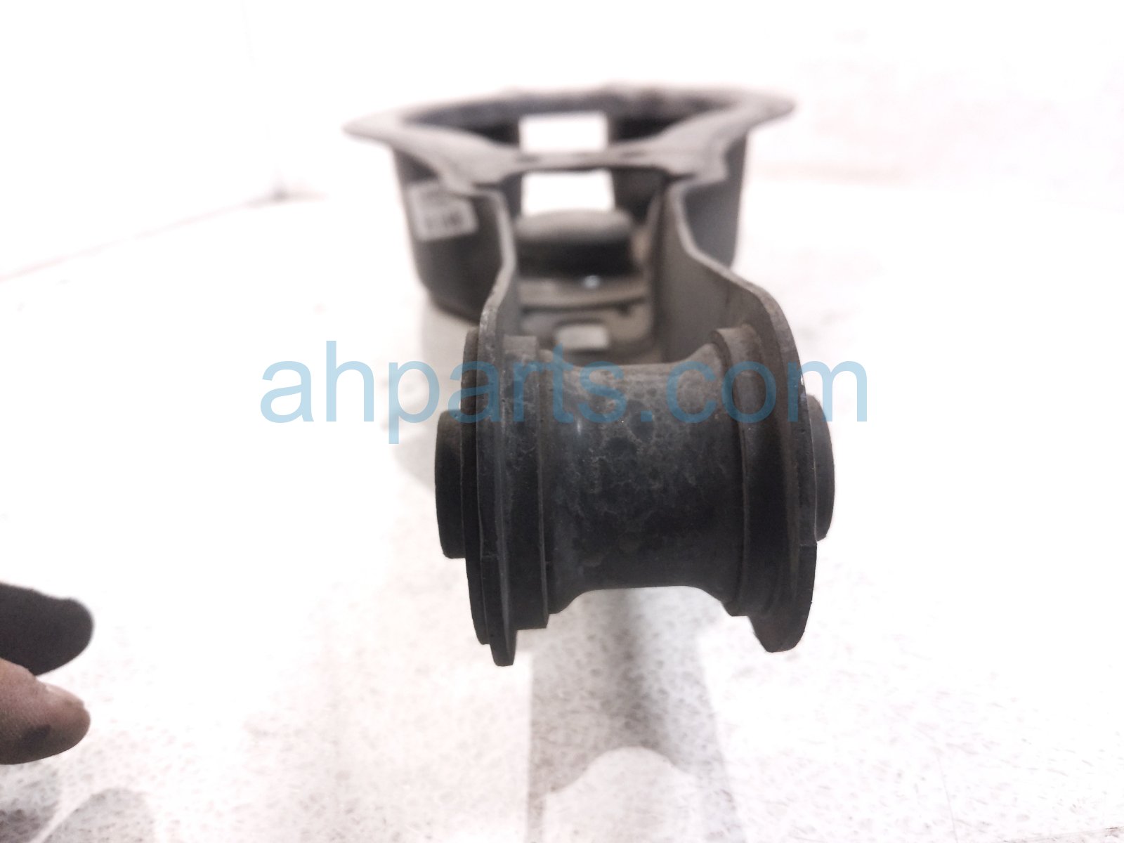 2022 Toyota Sienna Rear Driver Rearward Lower Control Arm 48730 0E100 Replacement 2022 Toyota Sienna Rear Driver Rearward Lower Control Arm 48730 0E100 Replacement thumbnail