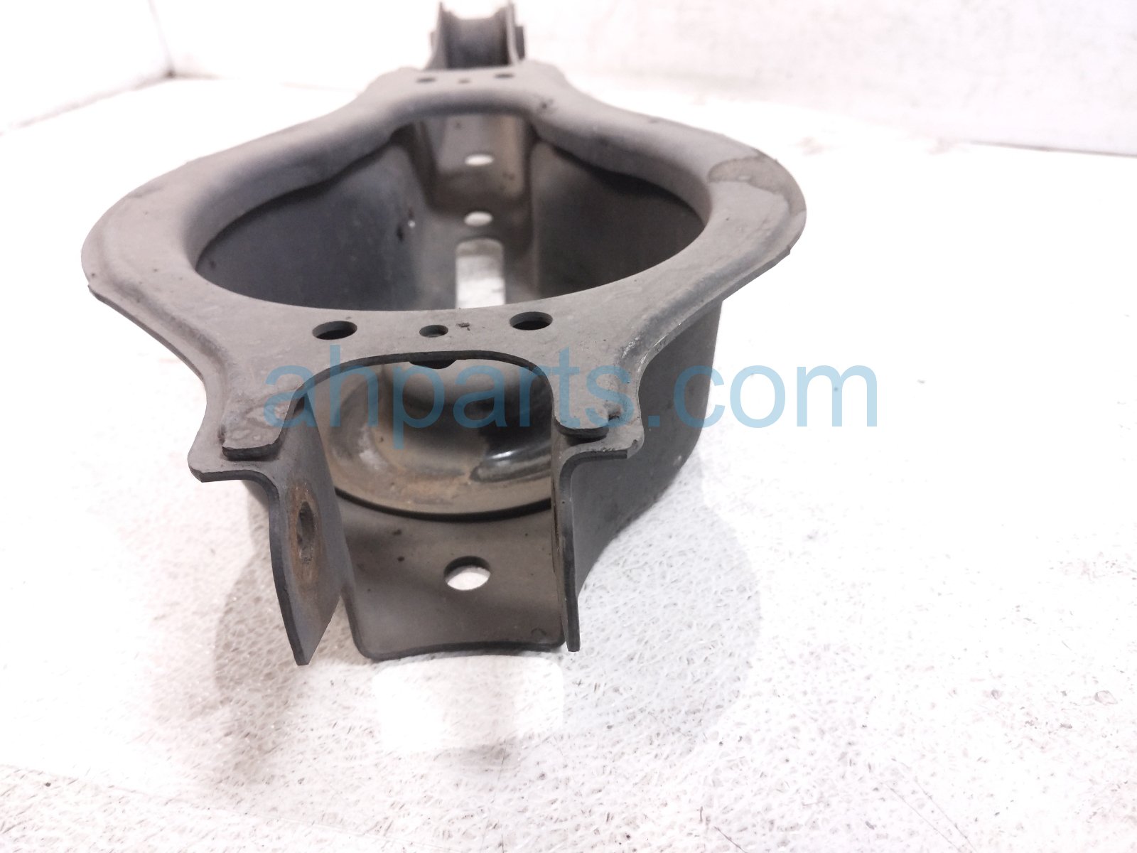 2022 Toyota Sienna Rear Passenger Rearward Lower Control Arm 48730 0E100 Replacement 2022 Toyota Sienna Rear Passenger Rearward Lower Control Arm 48730 0E100 Replacement thumbnail