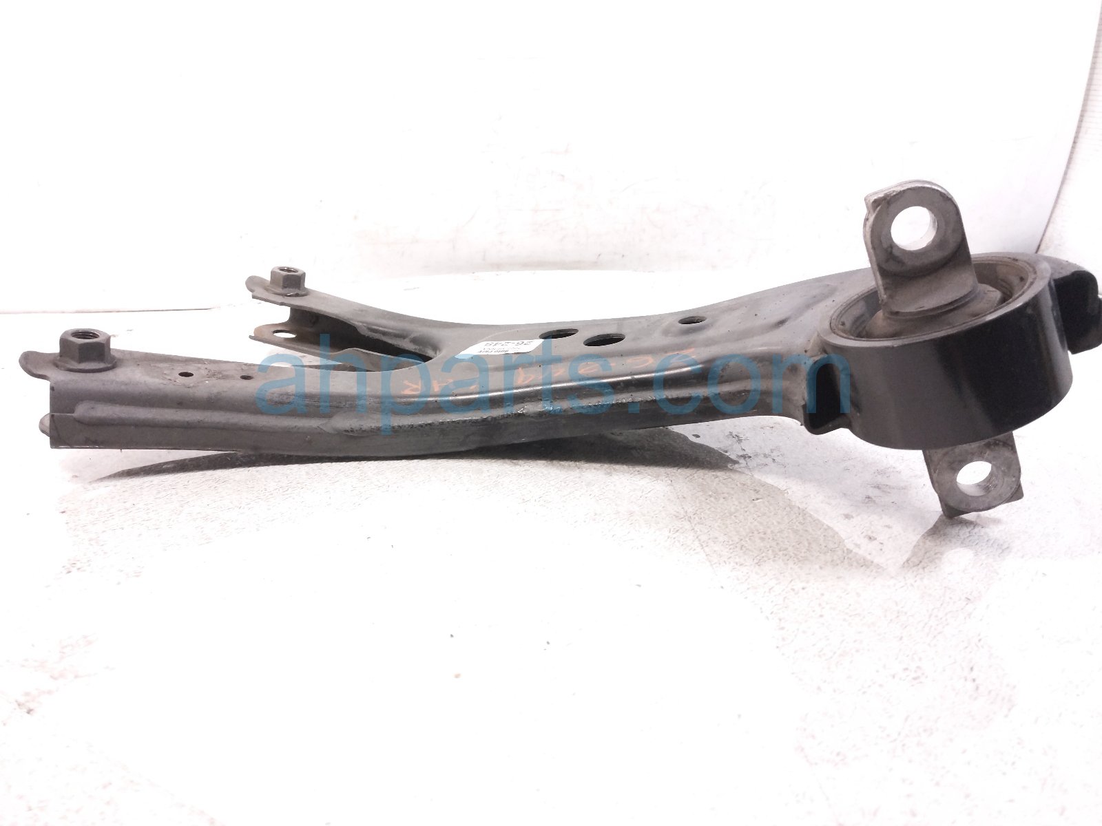 2022 Toyota Sienna Rear Driver Trailing Lower Control Arm 48780 08010 Replacement 2022 Toyota Sienna Rear Driver Trailing Lower Control Arm 48780 08010 Replacement thumbnail