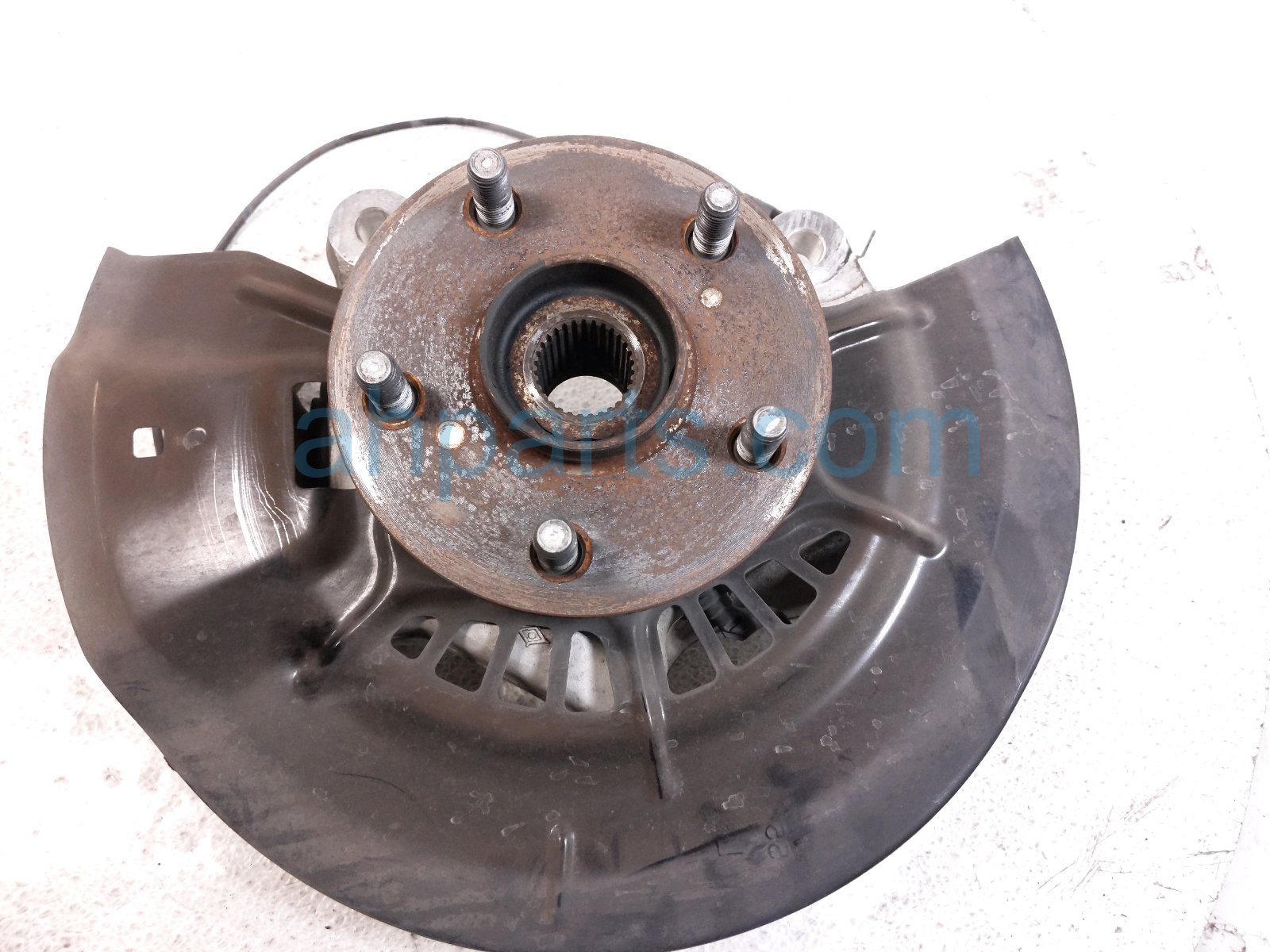 Toyota FR/LH SPINDLE KNUCKLE HUB - FWD