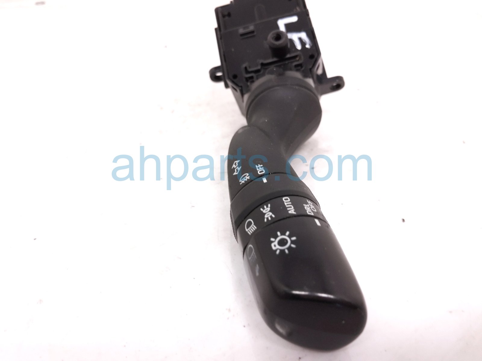 2022 Toyota Sienna Combo Headlamp / Signal Column Switch 84329 0R020 Replacement 2022 Toyota Sienna Combo Headlamp / Signal Column Switch 84329 0R020 Replacement thumbnail