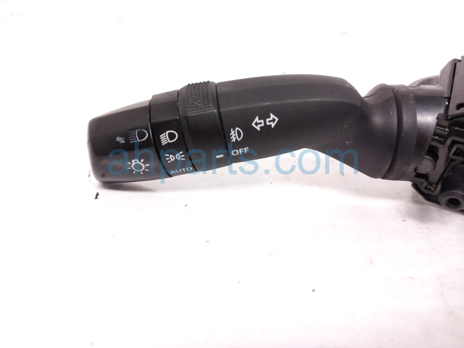 2022 Toyota Sienna Combo Headlamp / Signal Column Switch 84329 0R020 Replacement 2022 Toyota Sienna Combo Headlamp / Signal Column Switch 84329 0R020 Replacement thumbnail