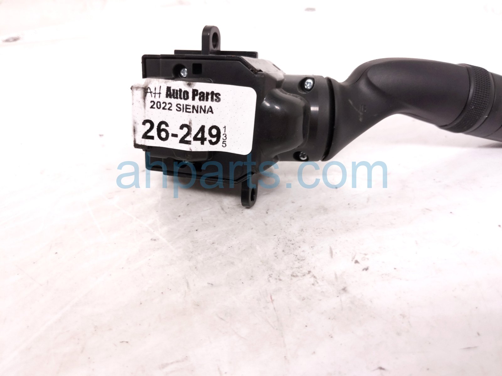 2022 Toyota Sienna Combo Headlamp / Signal Column Switch 84329 0R020 Replacement 2022 Toyota Sienna Combo Headlamp / Signal Column Switch 84329 0R020 Replacement thumbnail