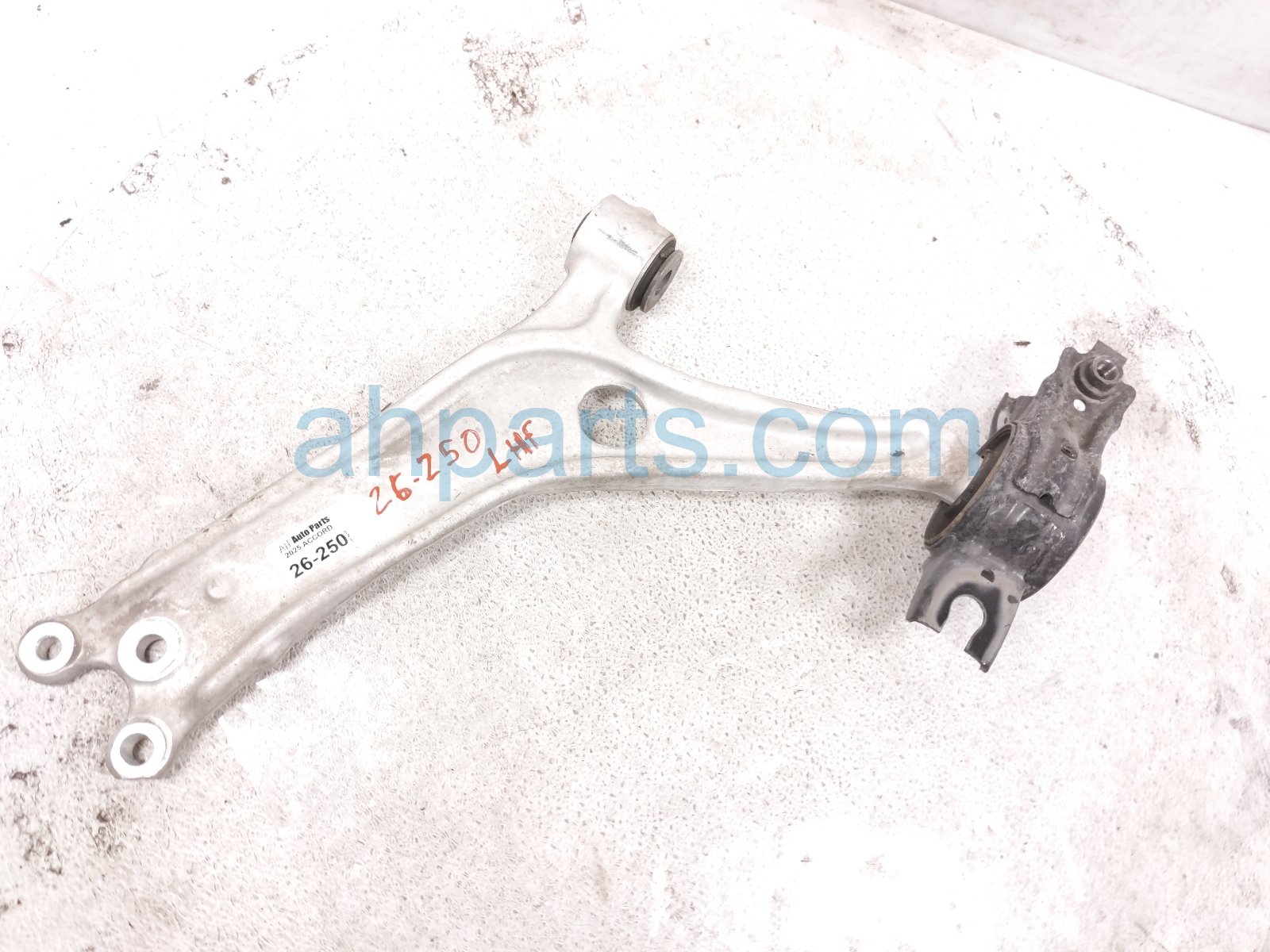 Honda FR/LH LOWER CONTROL ARM