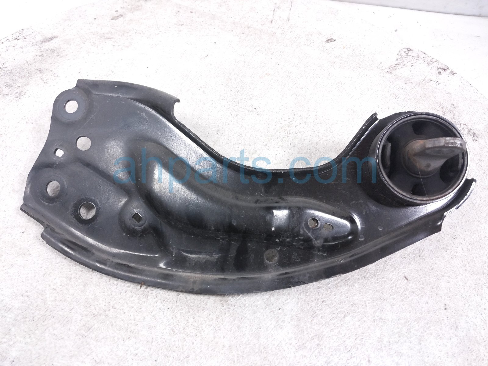 2025 Honda Accord Rear Driver Trailing Lower Control Arm 52365 30A A00 Replacement 2025 Honda Accord Rear Driver Trailing Lower Control Arm 52365 30A A00 Replacement thumbnail