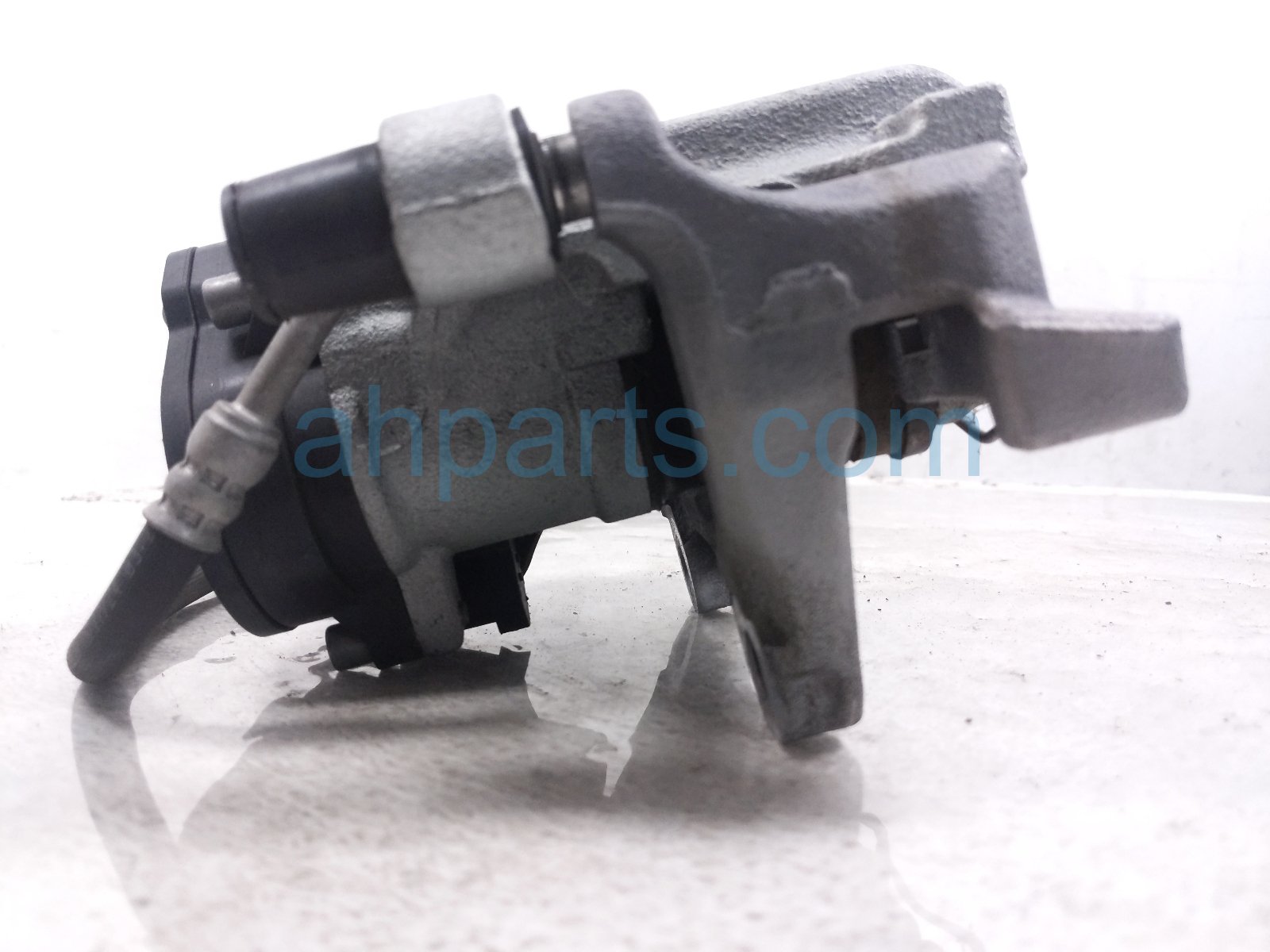 2025 Honda Accord Rear Passenger Brake Caliper 43018 T20 A02 Replacement 2025 Honda Accord Rear Passenger Brake Caliper 43018 T20 A02 Replacement thumbnail