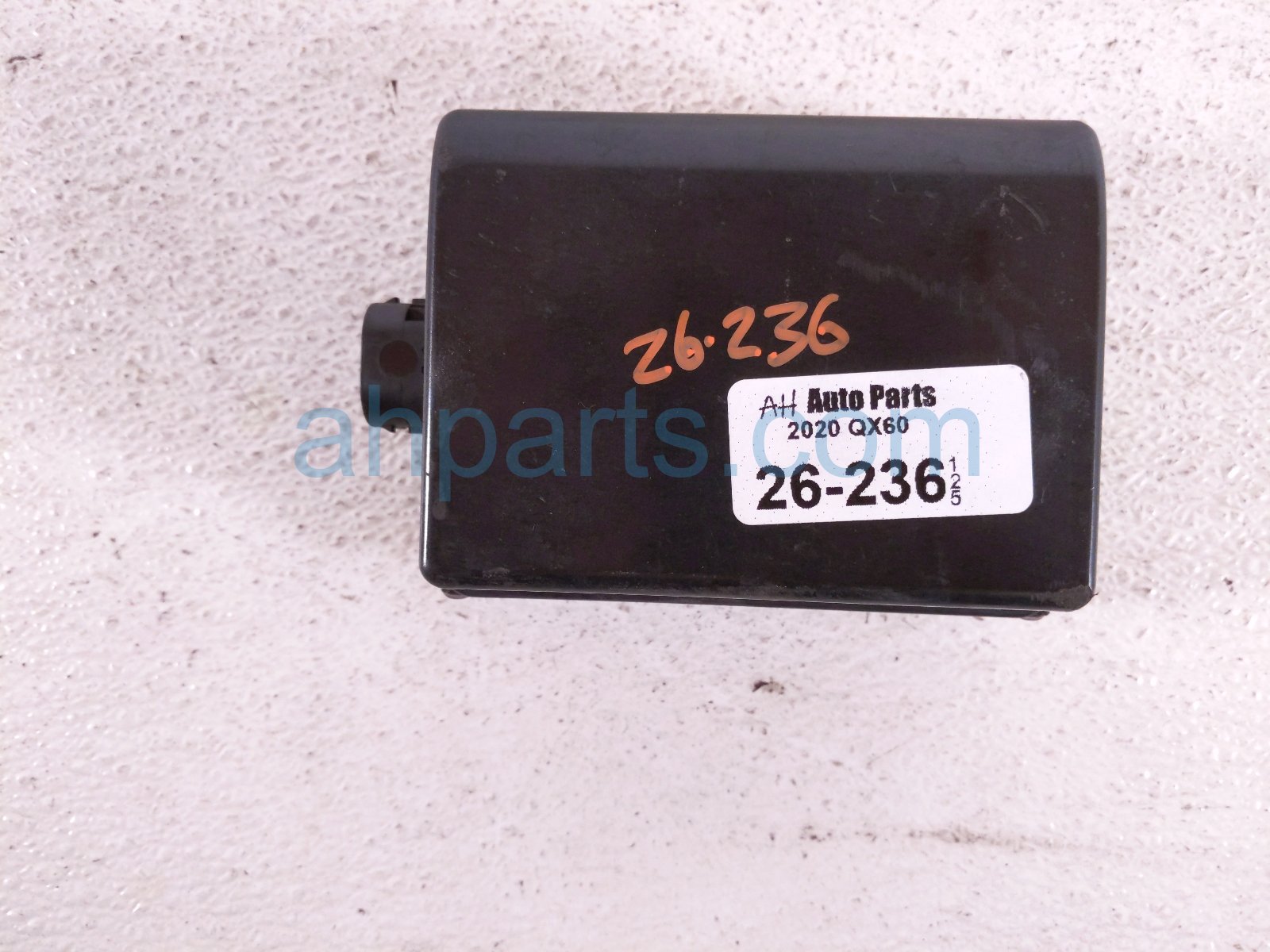 Infiniti DISTANCE SENSOR / SONAR SENSOR