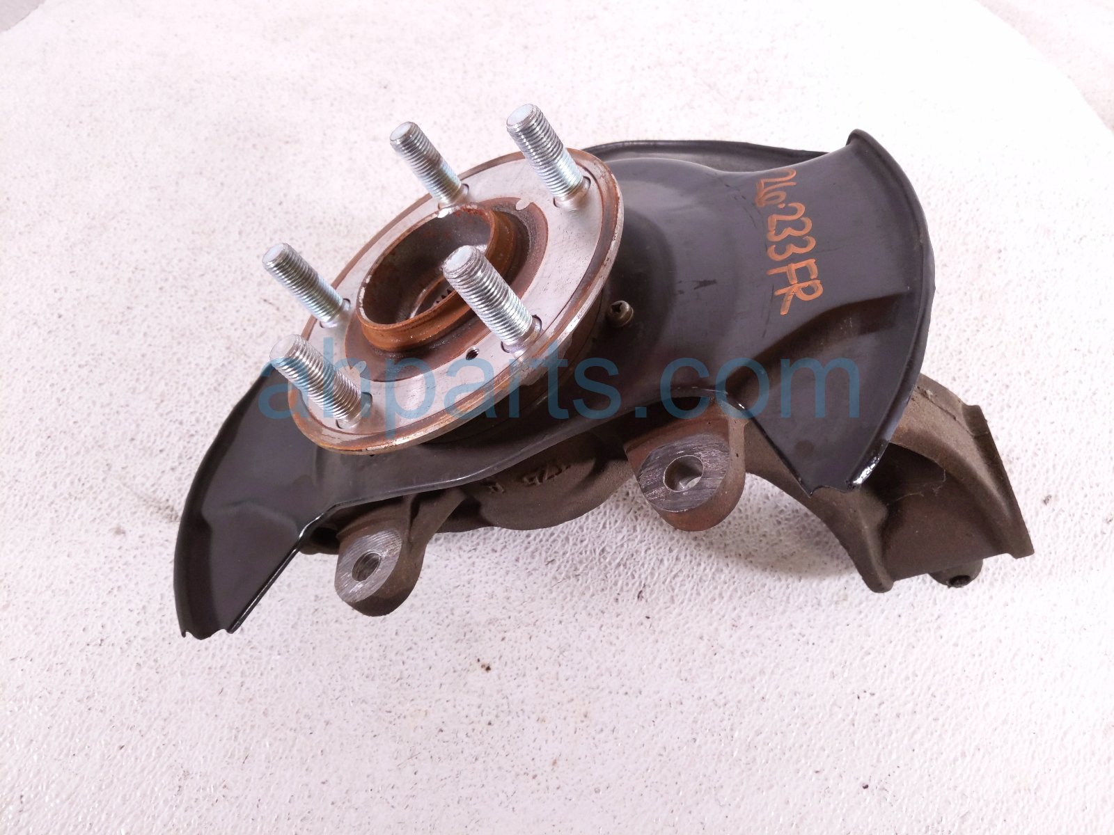 Honda FR/RH SPINDLE KNUCKLE HUB - AWD