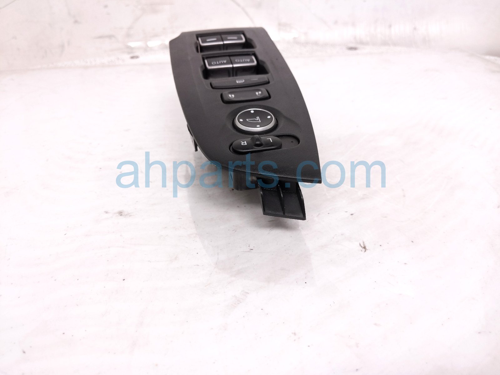 2018 Honda Accord Power / Master Window Control Switch 35750 TVA C11 Replacement 2018 Honda Accord Power / Master Window Control Switch 35750 TVA C11 Replacement thumbnail