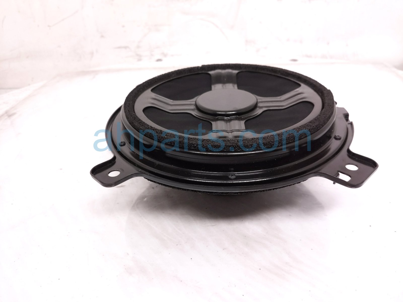2018 Honda Accord Subwoofer Speaker Assy 39120 TVA A71 Replacement 2018 Honda Accord Subwoofer Speaker Assy 39120 TVA A71 Replacement thumbnail