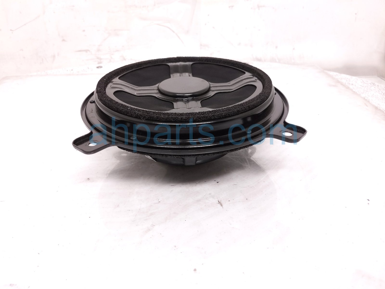 2018 Honda Accord Subwoofer Speaker Assy 39120 TVA A71 Replacement 2018 Honda Accord Subwoofer Speaker Assy 39120 TVA A71 Replacement thumbnail