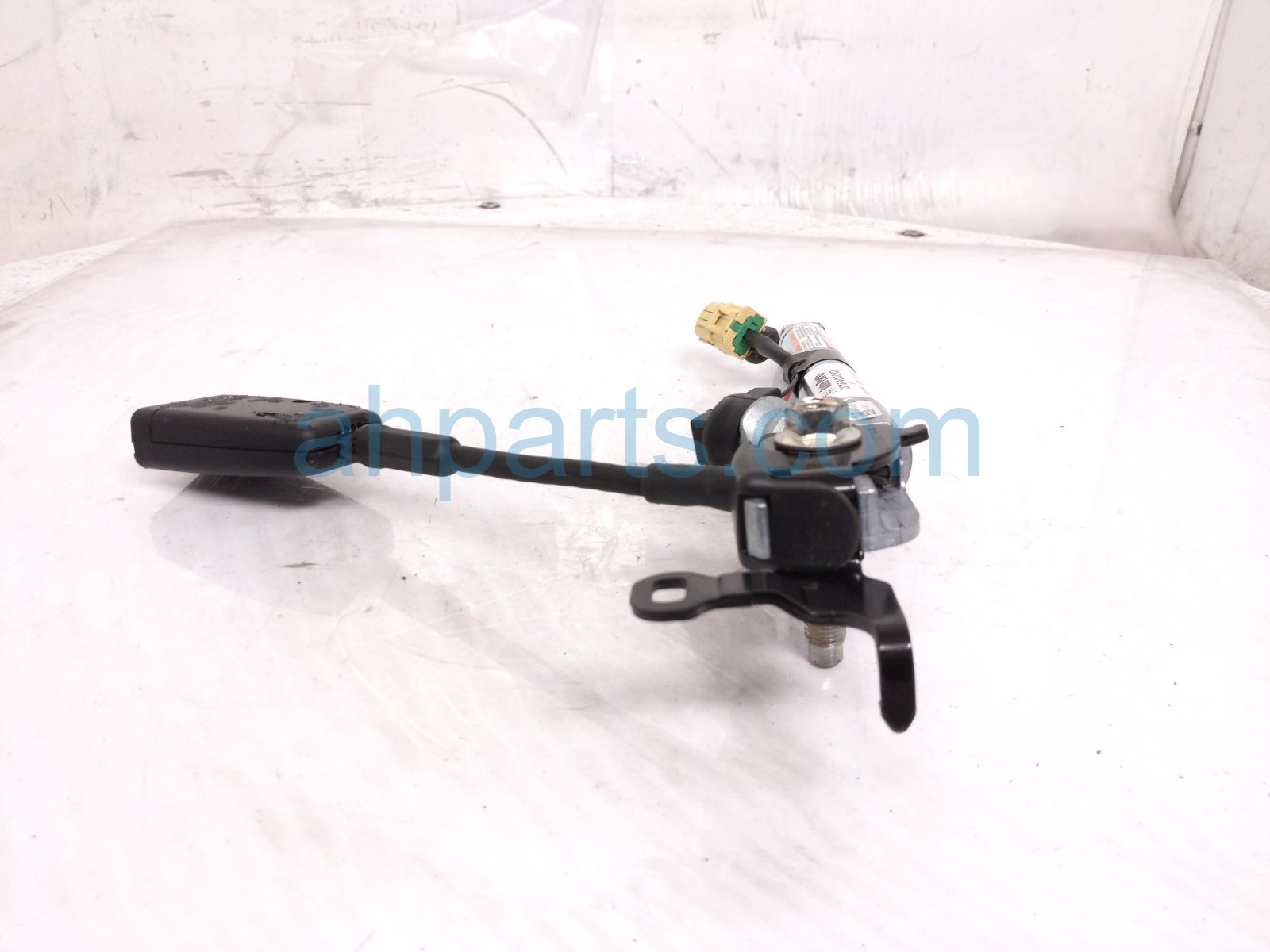 2018 Honda Accord Front Driver Buckle/pretensioner 81825 TVA A01ZA Replacement 2018 Honda Accord Front Driver Buckle/pretensioner 81825 TVA A01ZA Replacement thumbnail
