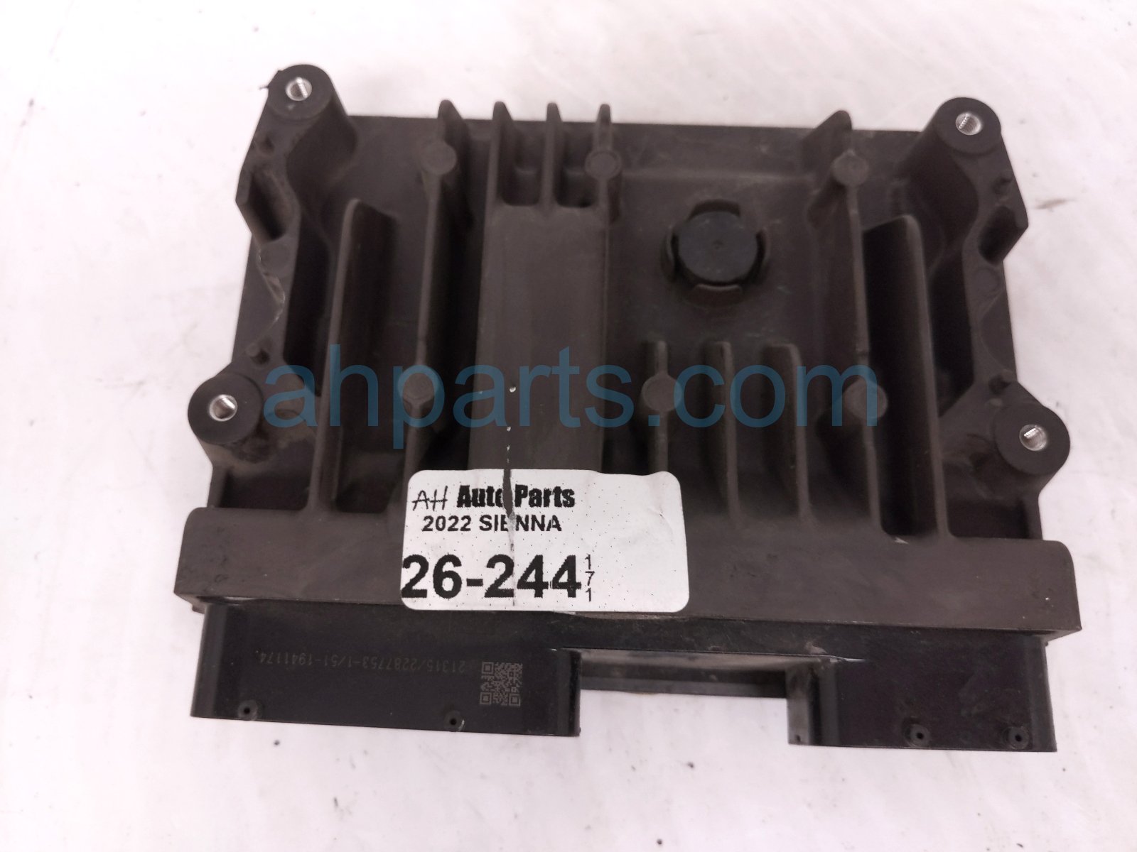 2022 Toyota Sienna Ecu / Computer Engine Control Module 2.5l At Fwd 89661 08700 Replacement 2022 Toyota Sienna Ecu / Computer Engine Control Module 2.5l At Fwd 89661 08700 Replacement thumbnail