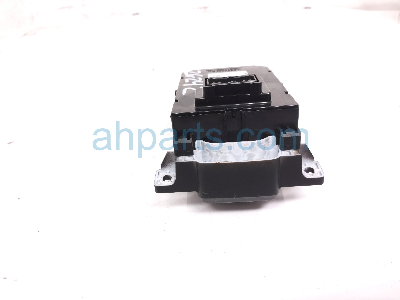 2018 Honda Accord A/t Shifter Button Assy 2.0l 54000 TVC L92 Replacement 2018 Honda Accord A/t Shifter Button Assy 2.0l 54000 TVC L92 Replacement thumbnail