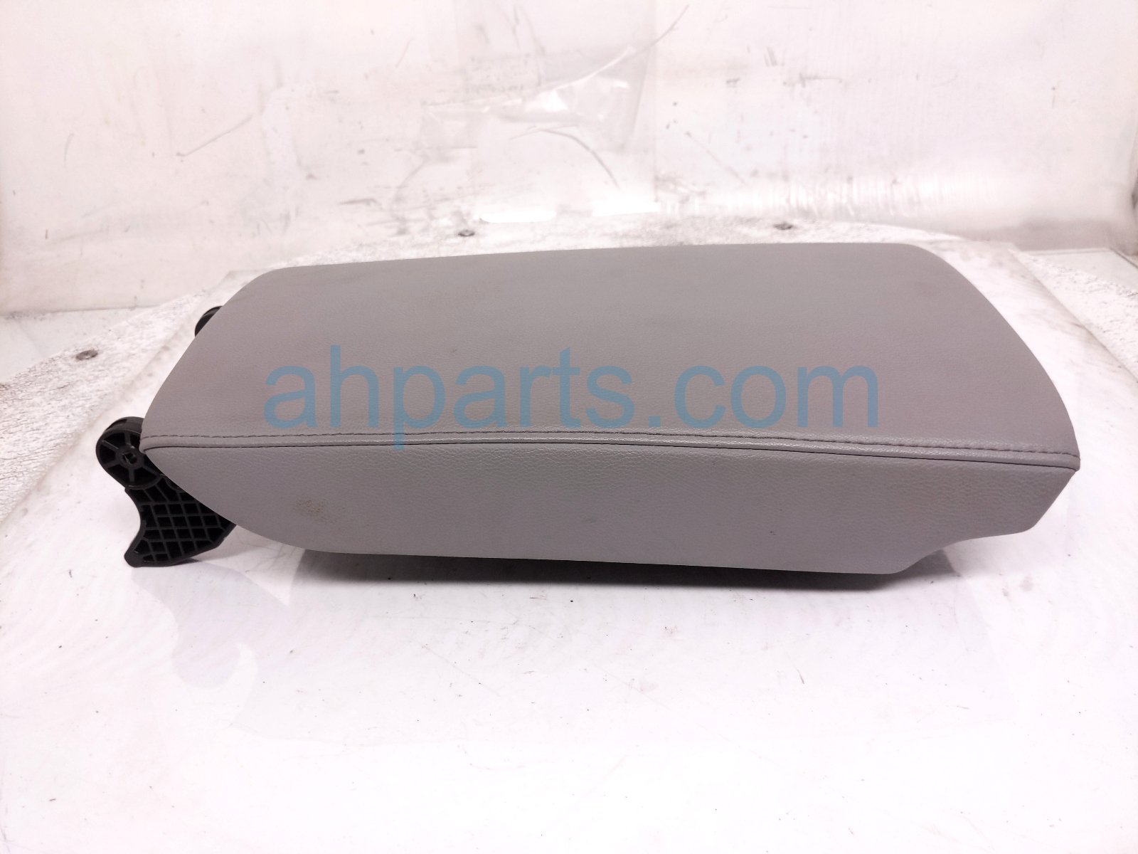 2018 Honda Accord Center Console Lid/armrest Grey 83450 TVA A31ZB Replacement 2018 Honda Accord Center Console Lid/armrest Grey 83450 TVA A31ZB Replacement thumbnail
