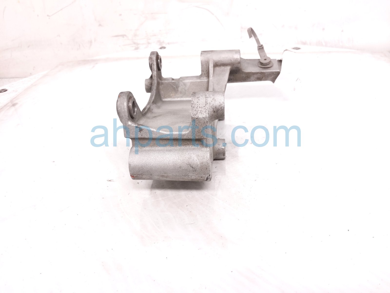 2024 Chevy Corvette Engine/motor Engine Mount Bracket 6.2l A/t 12700902 Replacement 2024 Chevy Corvette Engine/motor Engine Mount Bracket 6.2l A/t 12700902 Replacement thumbnail
