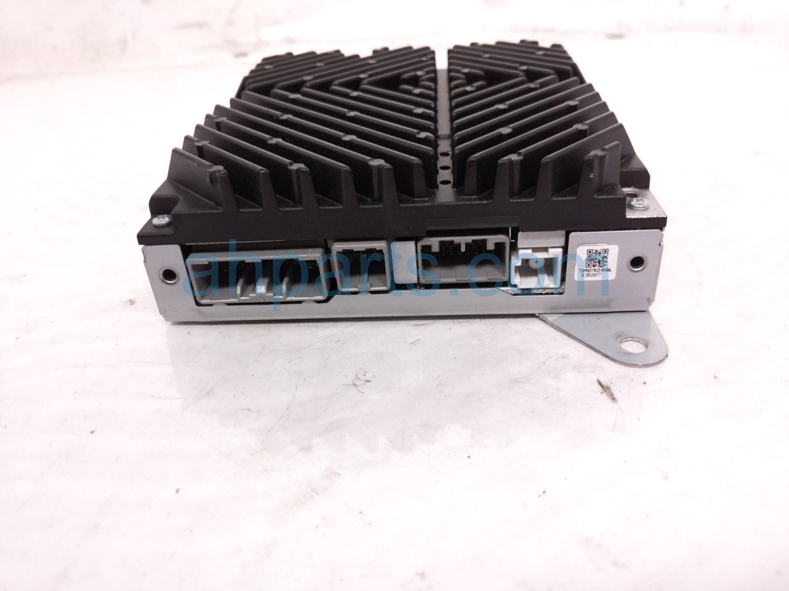 2018 Honda Accord Pioneer Audio Amplifier 39186 TVA A01 Replacement 2018 Honda Accord Pioneer Audio Amplifier 39186 TVA A01 Replacement thumbnail