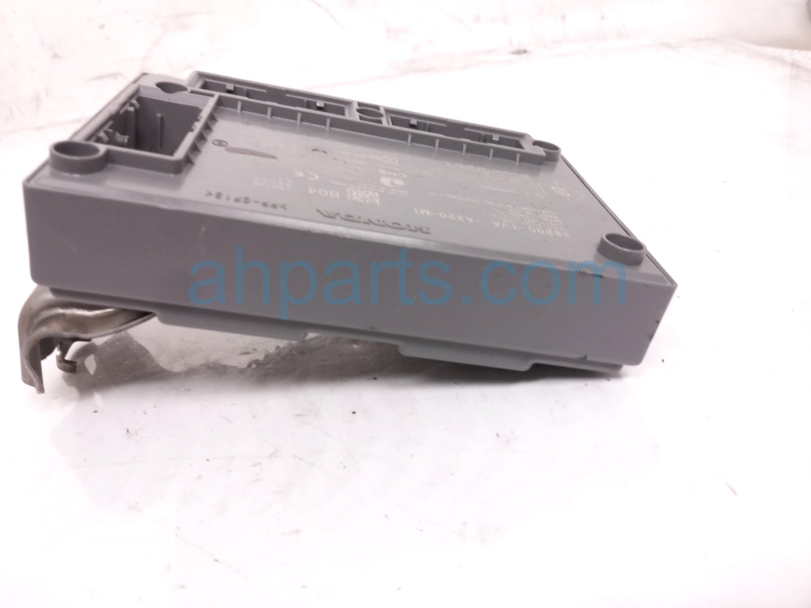 2018 Honda Accord Body Control Module Unit (bcm) 38800 TVA A32 Replacement 2018 Honda Accord Body Control Module Unit (bcm) 38800 TVA A32 Replacement thumbnail