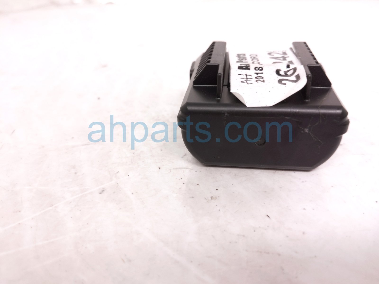 2018 Honda Accord Can Gateway Control Module Unit 38890 TVA A02 Replacement 2018 Honda Accord Can Gateway Control Module Unit 38890 TVA A02 Replacement thumbnail