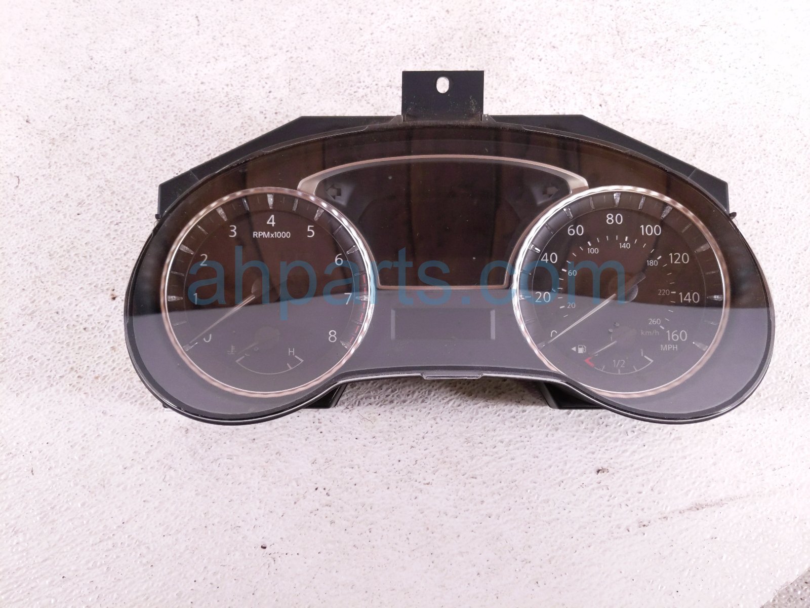 Infiniti SPEEDO INSTRUMENT CLUSTER - 73K MI