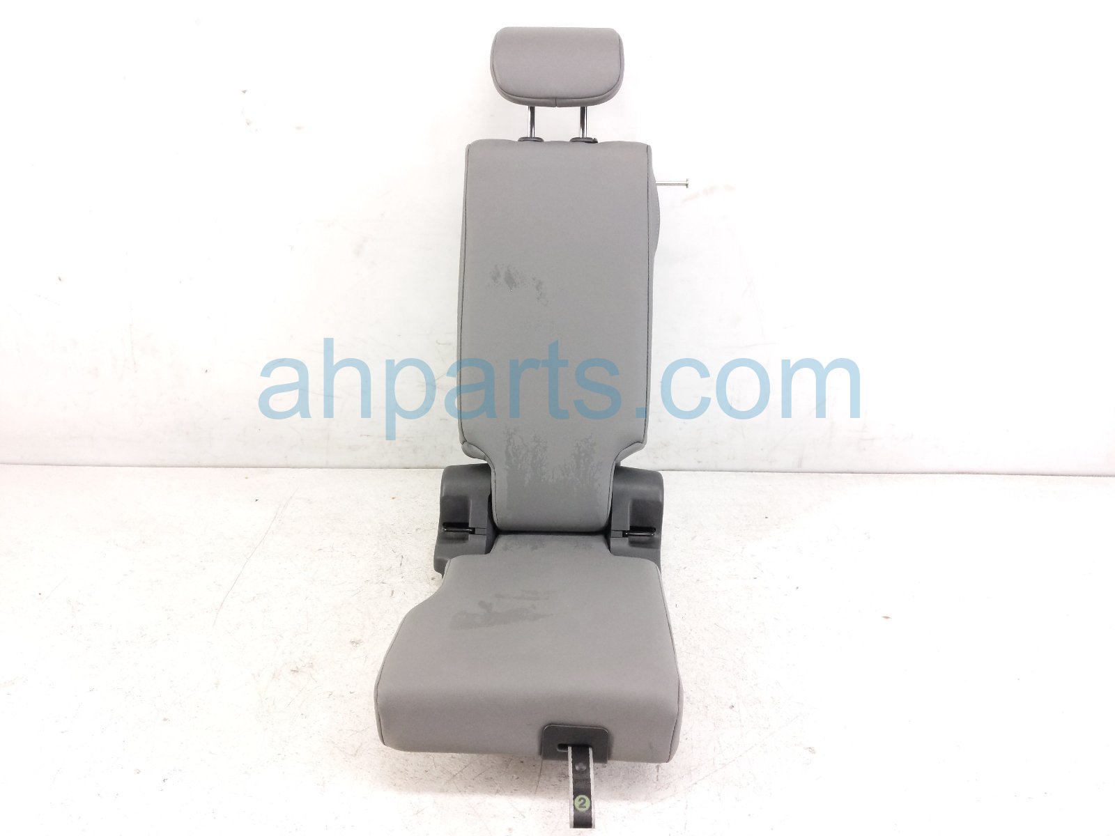 2022 Toyota Sienna Rear / Back (2nd Row) 2nd Row Ctr Seat Assy Grey Lthr 79013 08190 B1 Replacement 2022 Toyota Sienna Rear / Back (2nd Row) 2nd Row Ctr Seat Assy Grey Lthr 79013 08190 B1 Replacement thumbnail