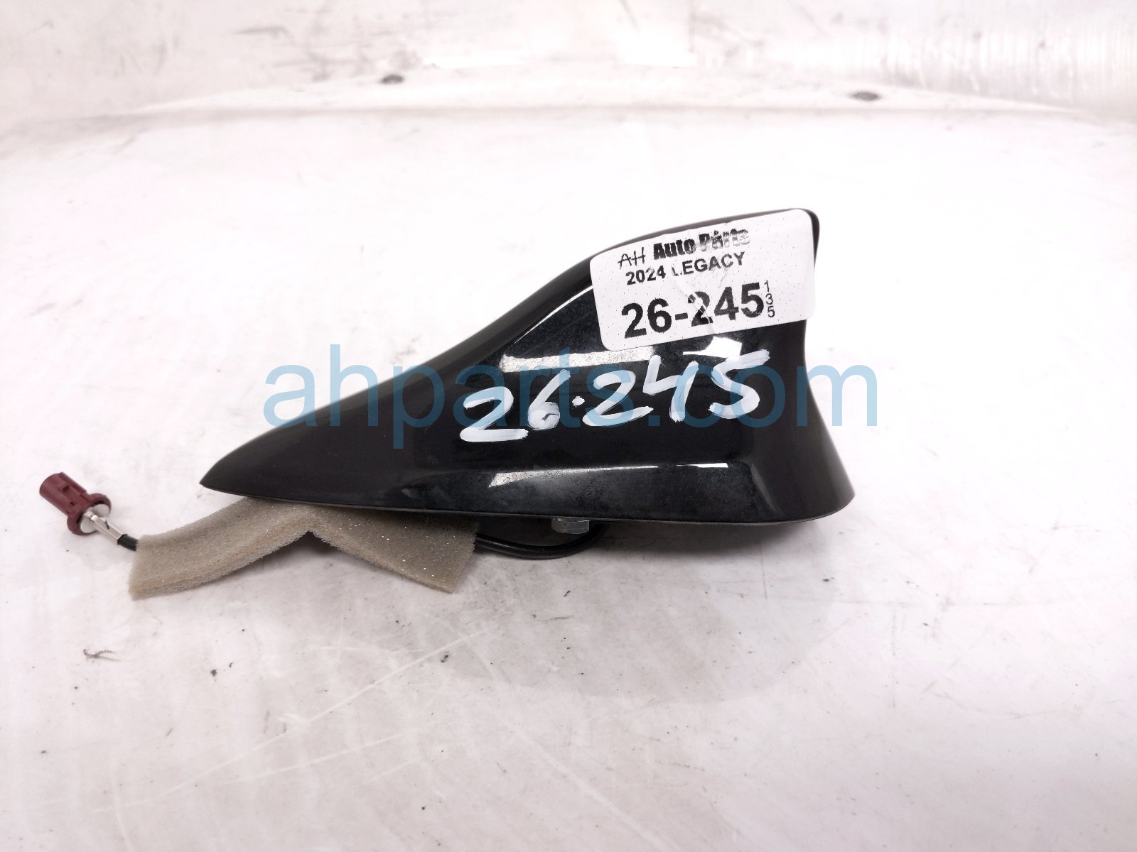 ANTENNA - ROOF MTD - SHARK FIN BLACK
