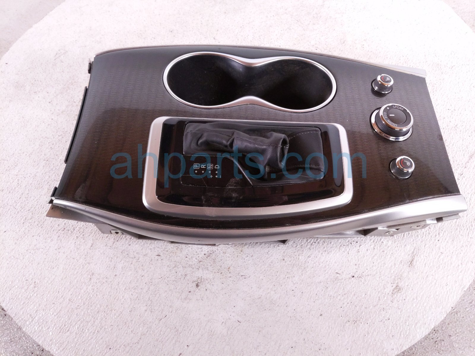 CENTER CONSOLE SHIFTER BEZEL - BLK