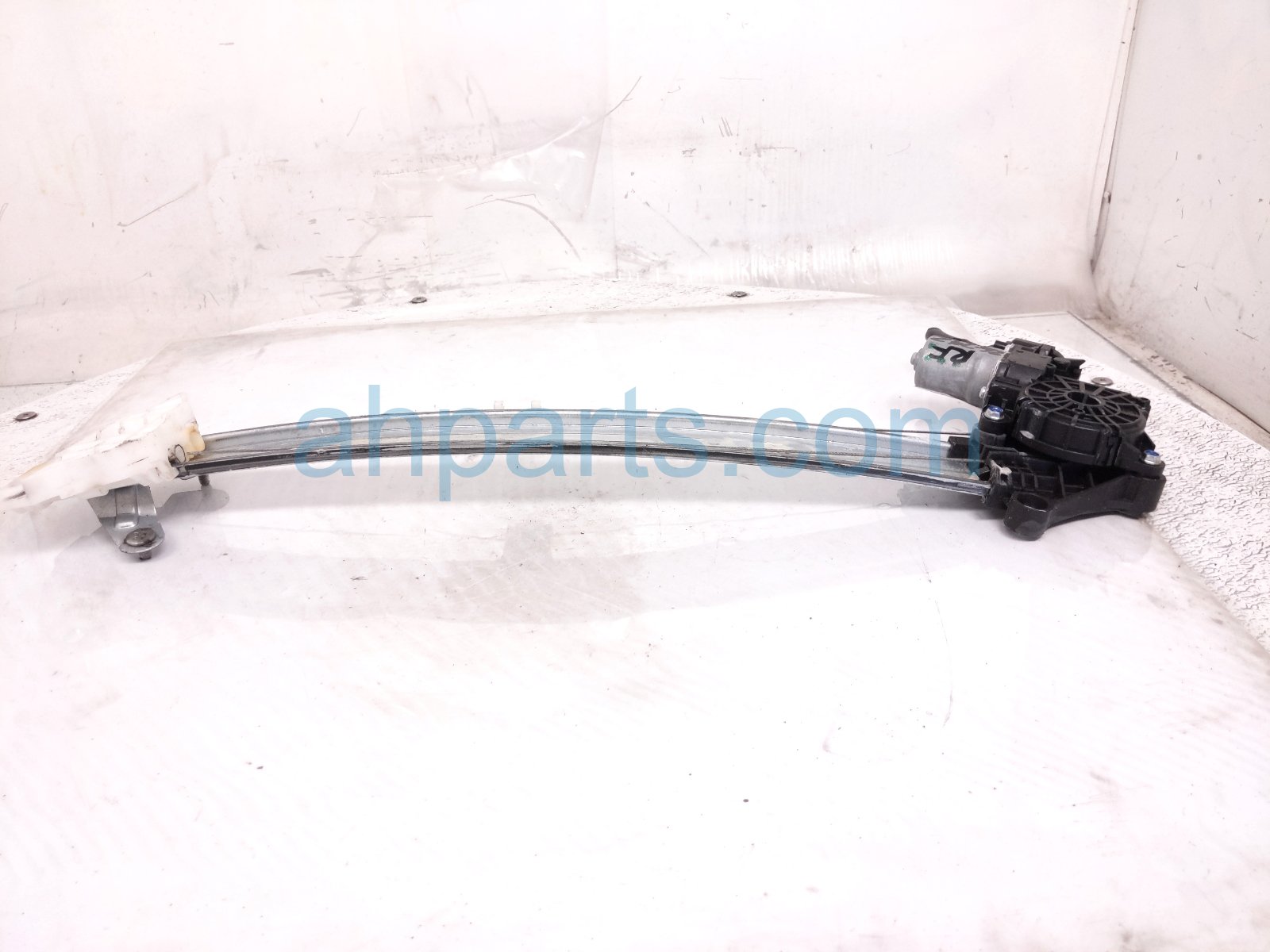 2018 Honda Accord Front Passenger Window Regulator & Motor 72210 TVA A01 Replacement 2018 Honda Accord Front Passenger Window Regulator & Motor 72210 TVA A01 Replacement thumbnail