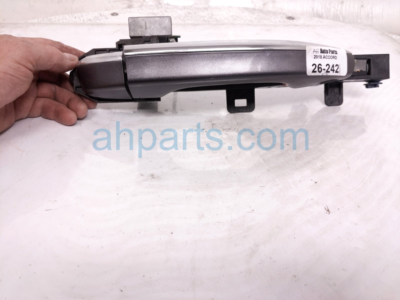 2018 Honda Accord Outside/exterior Front Passenger Exterior Door Handle Grey 72142 TVA A81 Replacement 2018 Honda Accord Outside/exterior Front Passenger Exterior Door Handle Grey 72142 TVA A81 Replacement thumbnail