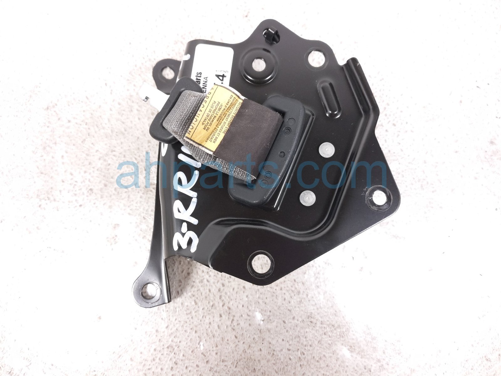 2022 Toyota Sienna Rear Seat 3rd Row Mid Belt Retractor Black 73510 08021 B0 Replacement 2022 Toyota Sienna Rear Seat 3rd Row Mid Belt Retractor Black 73510 08021 B0 Replacement thumbnail