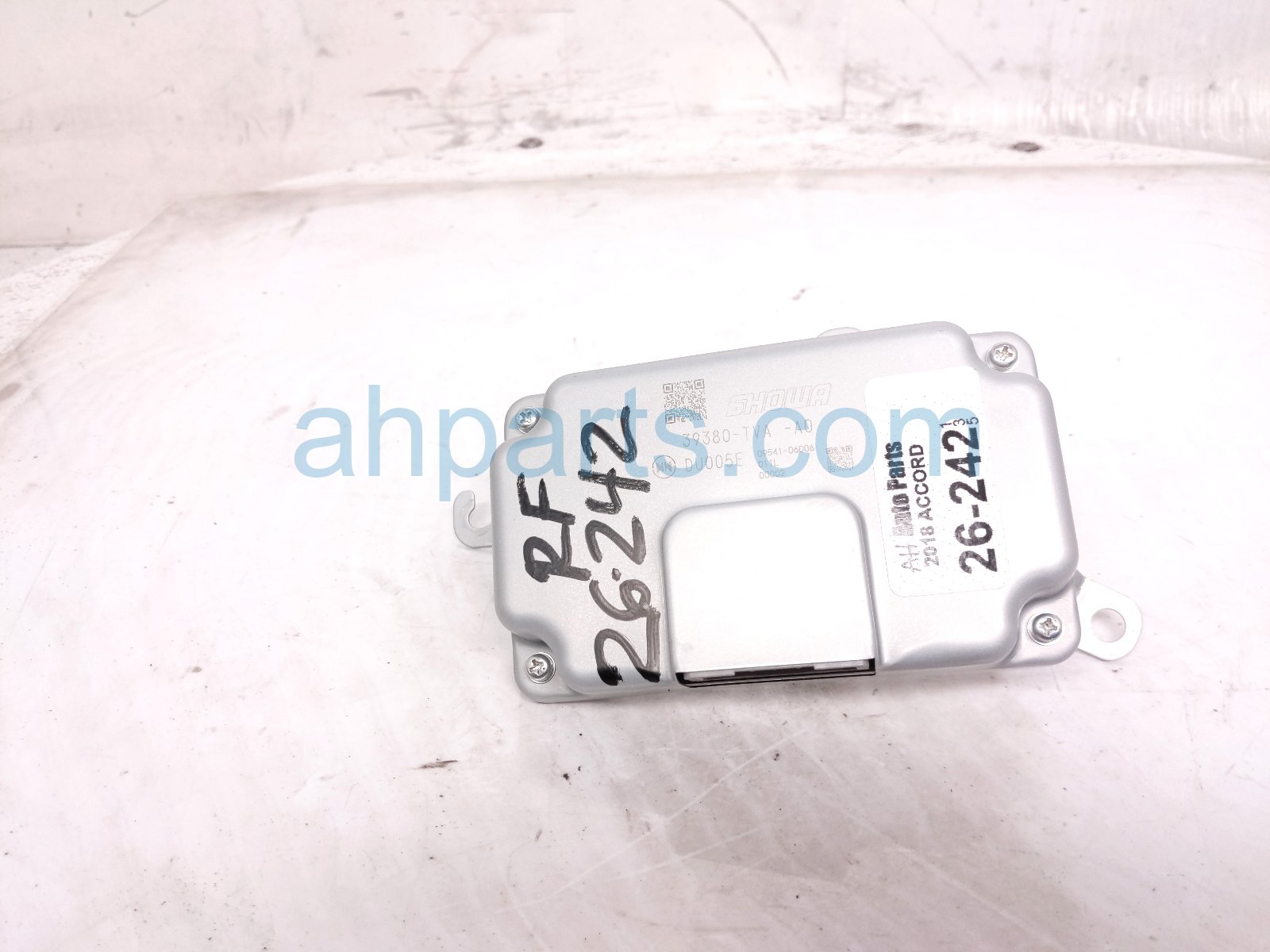 2018 Honda Accord Adaptive Damper System Control Unit 39380 TVA A00 Replacement 2018 Honda Accord Adaptive Damper System Control Unit 39380 TVA A00 Replacement thumbnail