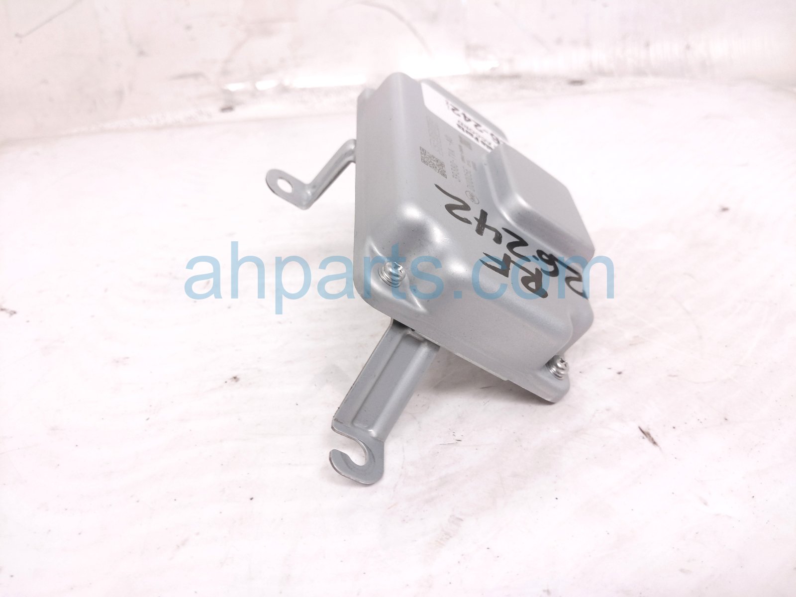 2018 Honda Accord Adaptive Damper System Control Unit 39380 TVA A00 Replacement 2018 Honda Accord Adaptive Damper System Control Unit 39380 TVA A00 Replacement thumbnail