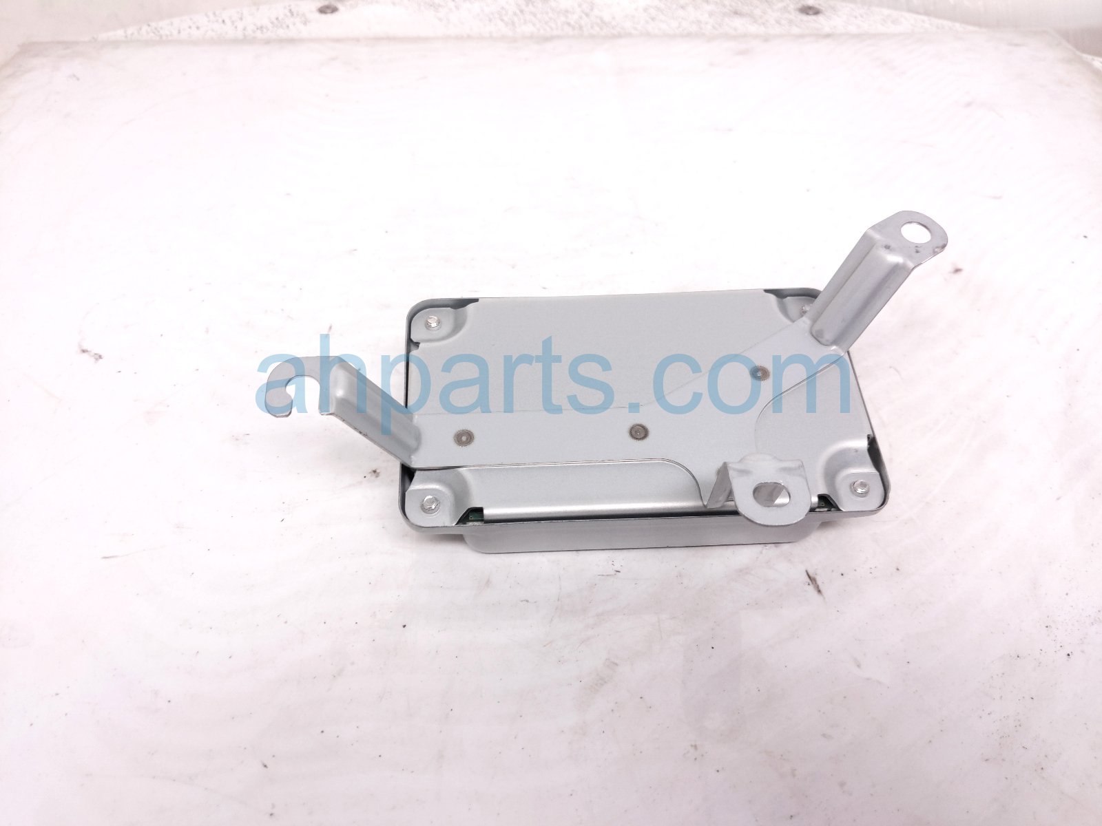 2018 Honda Accord Adaptive Damper System Control Unit 39380 TVA A00 Replacement 2018 Honda Accord Adaptive Damper System Control Unit 39380 TVA A00 Replacement thumbnail