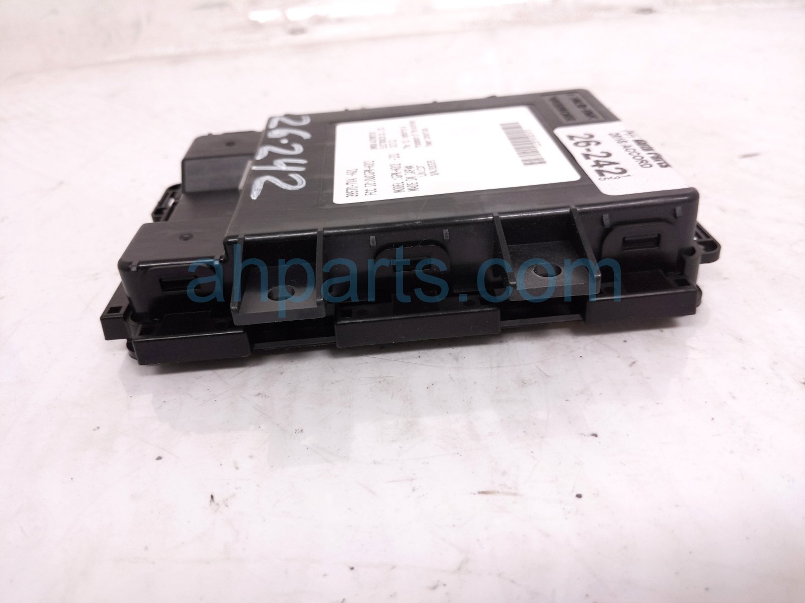 2018 Honda Accord Wireless Phone Charger Assy 39570 TVA A01 Replacement 2018 Honda Accord Wireless Phone Charger Assy 39570 TVA A01 Replacement thumbnail