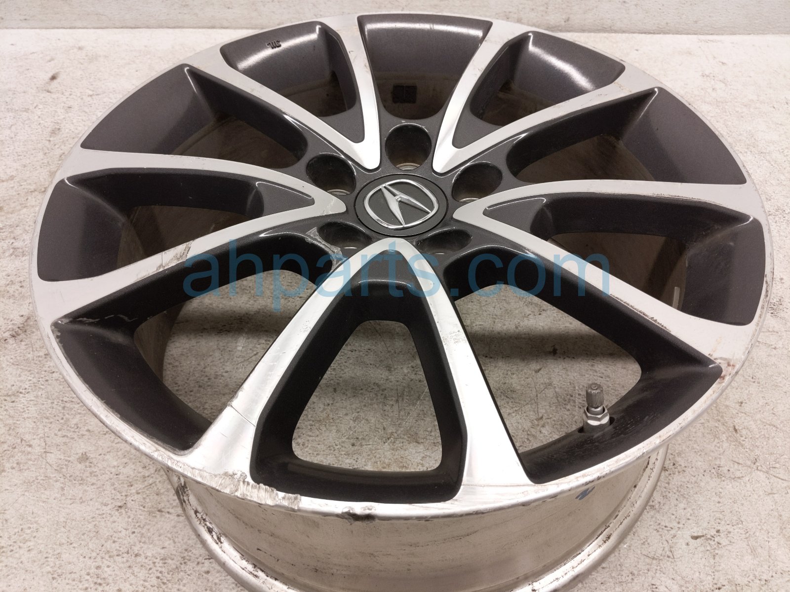 2015 Acura TLX Front Passenger Wheel / Rim 42700 TZ3 A31 Replacement 2015 Acura TLX Front Passenger Wheel / Rim 42700 TZ3 A31 Replacement thumbnail