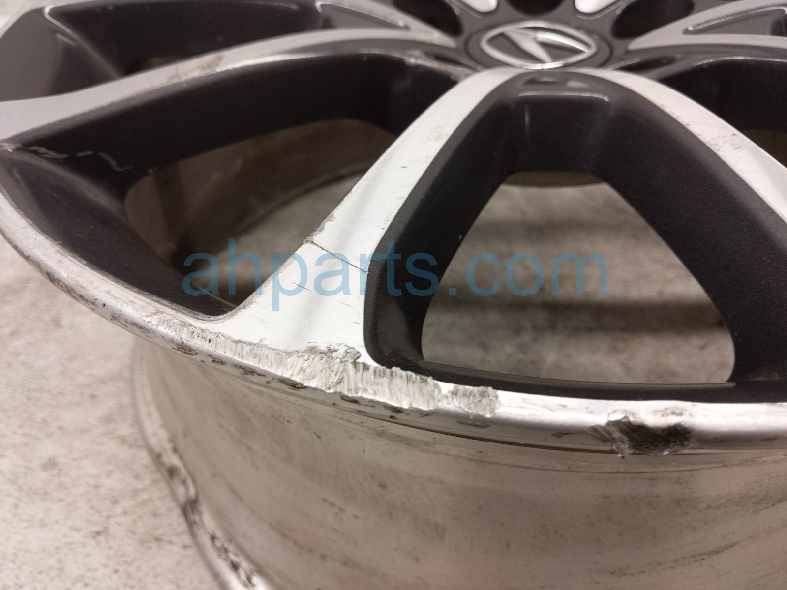 2015 Acura TLX Front Passenger Wheel / Rim 42700 TZ3 A31 Replacement 2015 Acura TLX Front Passenger Wheel / Rim 42700 TZ3 A31 Replacement thumbnail