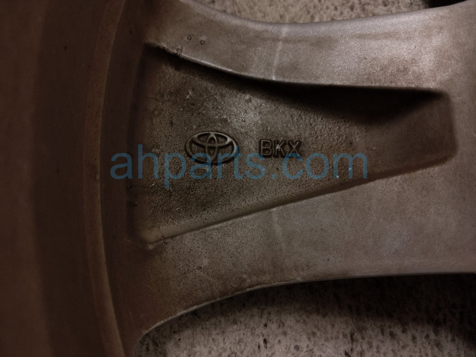 2019 Toyota Rav 4 Front Passenger Wheel / Rim 42611 0R240 Replacement 2019 Toyota Rav 4 Front Passenger Wheel / Rim 42611 0R240 Replacement thumbnail