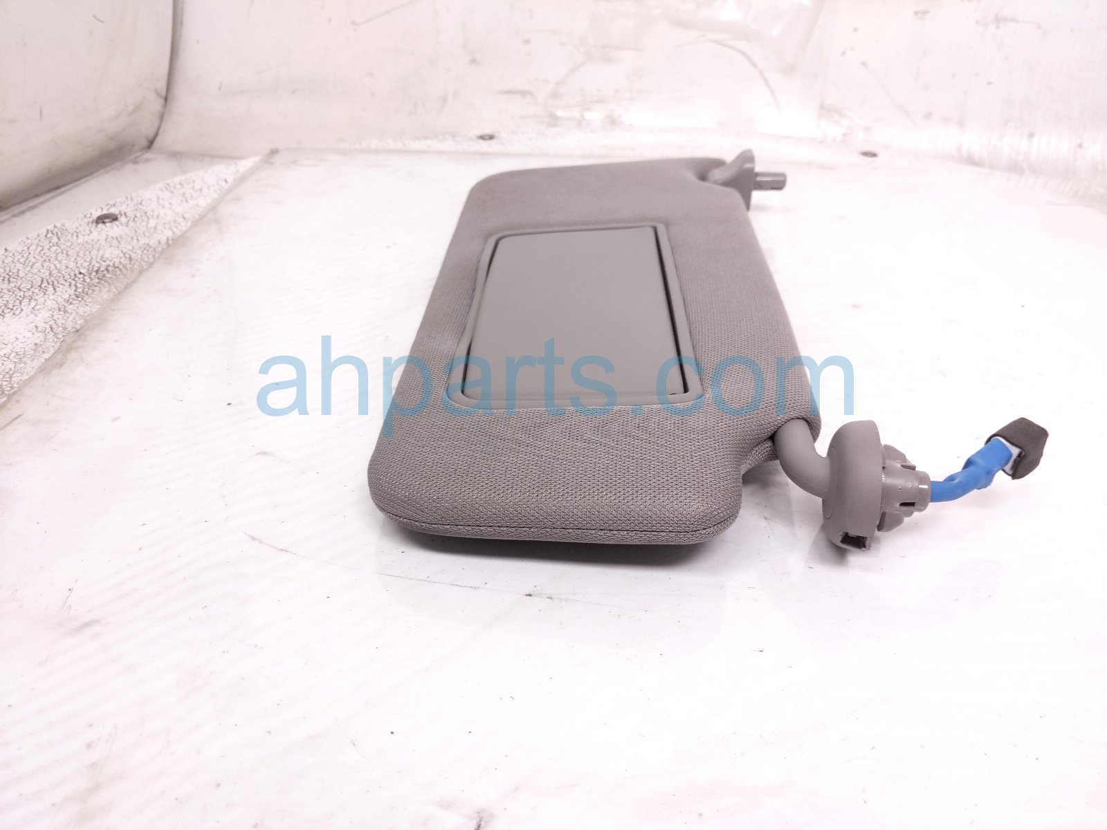 2018 Honda Accord Passenger Sun Visor Grey 83230 TVA A01ZC Replacement 2018 Honda Accord Passenger Sun Visor Grey 83230 TVA A01ZC Replacement thumbnail