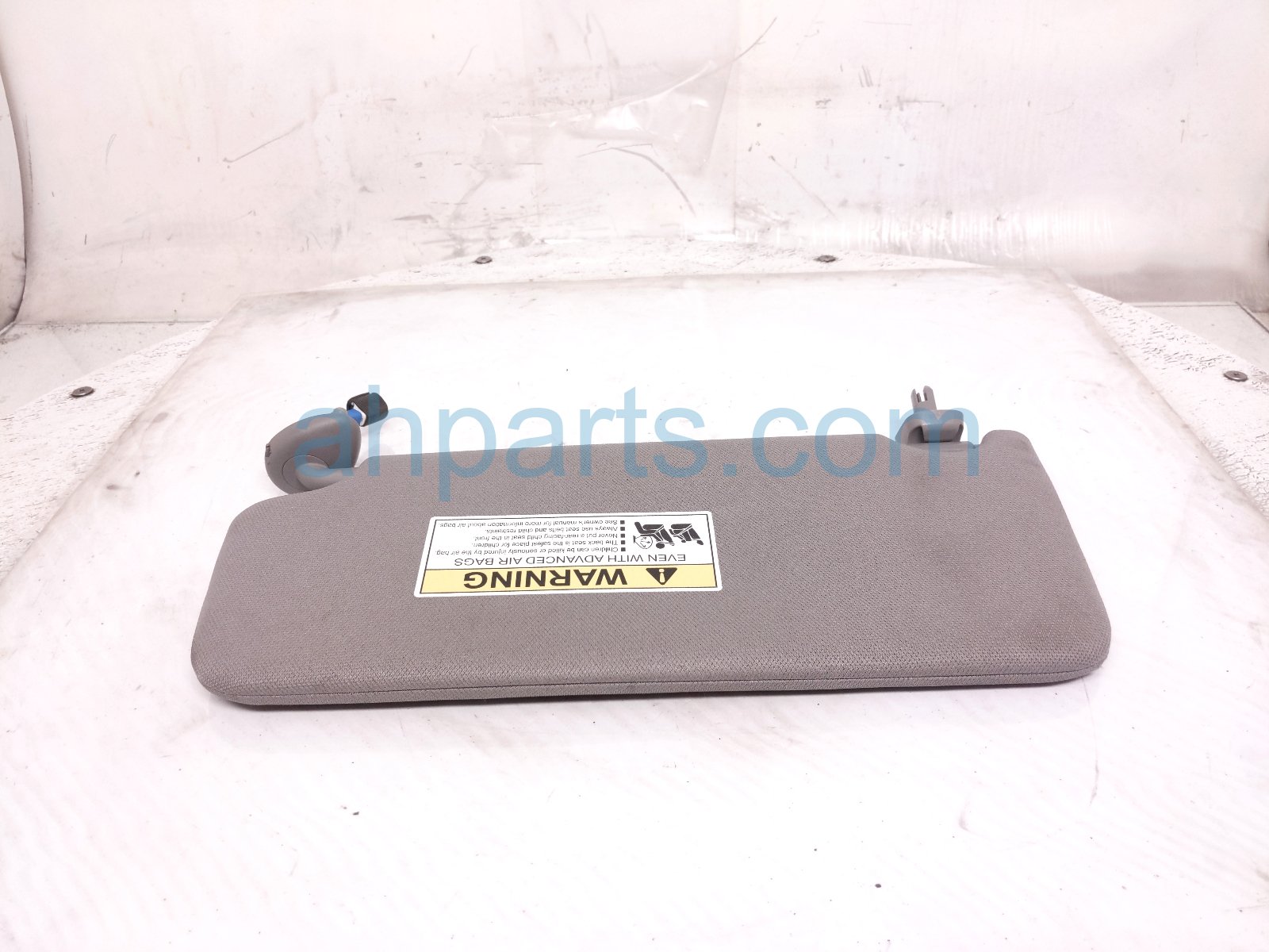 2018 Honda Accord Passenger Sun Visor Grey 83230 TVA A01ZC Replacement 2018 Honda Accord Passenger Sun Visor Grey 83230 TVA A01ZC Replacement thumbnail