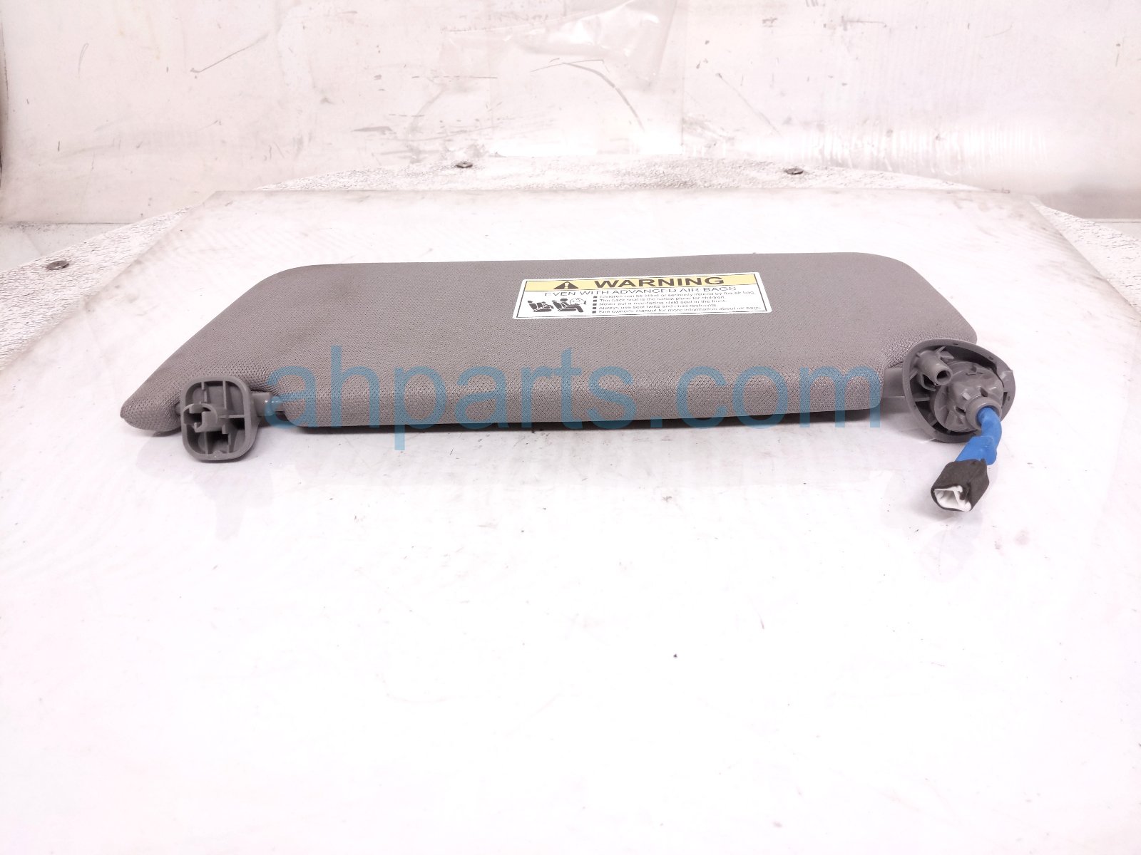2018 Honda Accord Passenger Sun Visor Grey 83230 TVA A01ZC Replacement 2018 Honda Accord Passenger Sun Visor Grey 83230 TVA A01ZC Replacement thumbnail