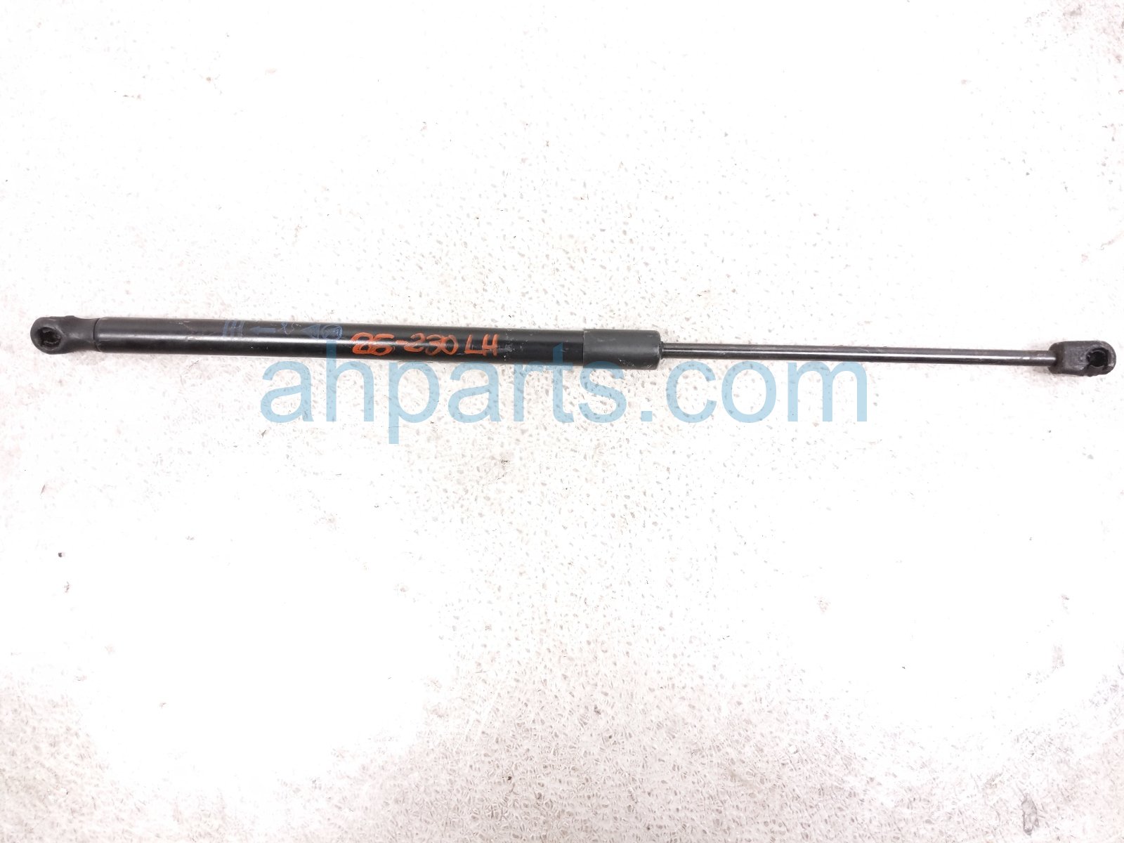 Chevy LH LIFTGATE SHOCK STRUT
