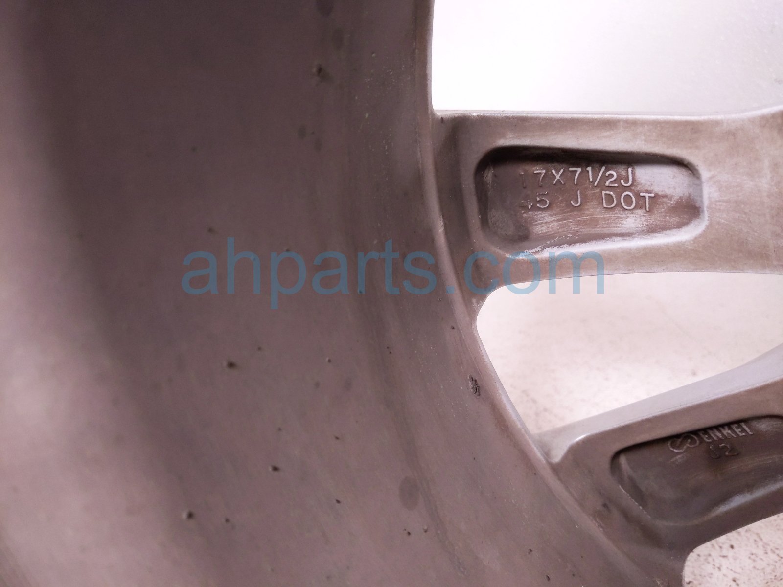 2018 Toyota Camry Rear Passenger Wheel / Rim 42611 33C60 Replacement 2018 Toyota Camry Rear Passenger Wheel / Rim 42611 33C60 Replacement thumbnail