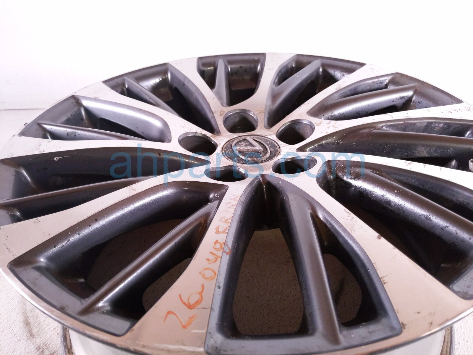 2019 Lexus Es300h Rear Passenger Wheel / Rim 18x8 42611 33E60 Replacement 2019 Lexus Es300h Rear Passenger Wheel / Rim 18x8 42611 33E60 Replacement thumbnail