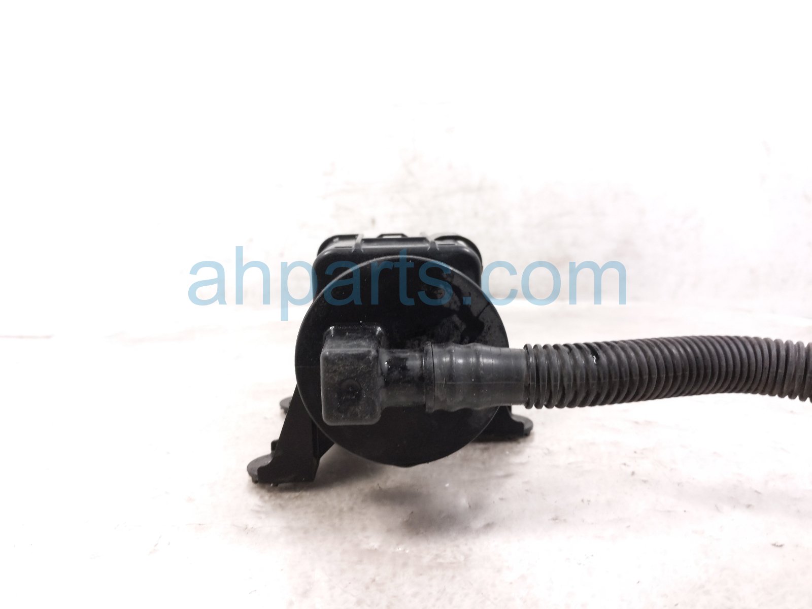2020 Toyota Camry Fuel Vapor Leak Detection Pump 2.5 77730 06040 Replacement 2020 Toyota Camry Fuel Vapor Leak Detection Pump 2.5 77730 06040 Replacement thumbnail