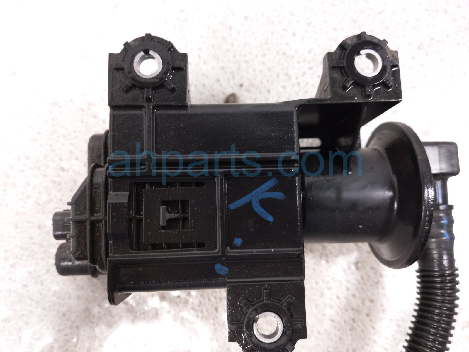 2020 Toyota Camry Fuel Vapor Leak Detection Pump 2.5 77730 06040 Replacement 2020 Toyota Camry Fuel Vapor Leak Detection Pump 2.5 77730 06040 Replacement thumbnail